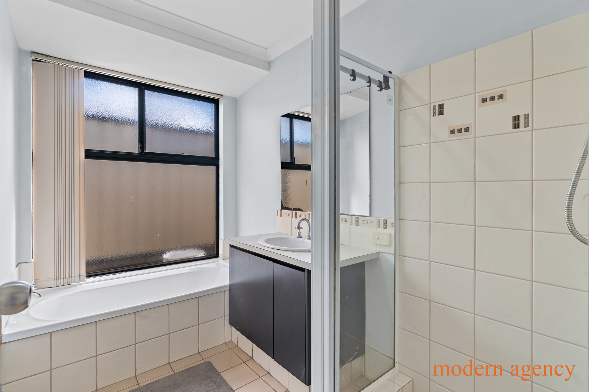 49 ARALUEN CRESCENT, Bertram WA 6167 - Image 2