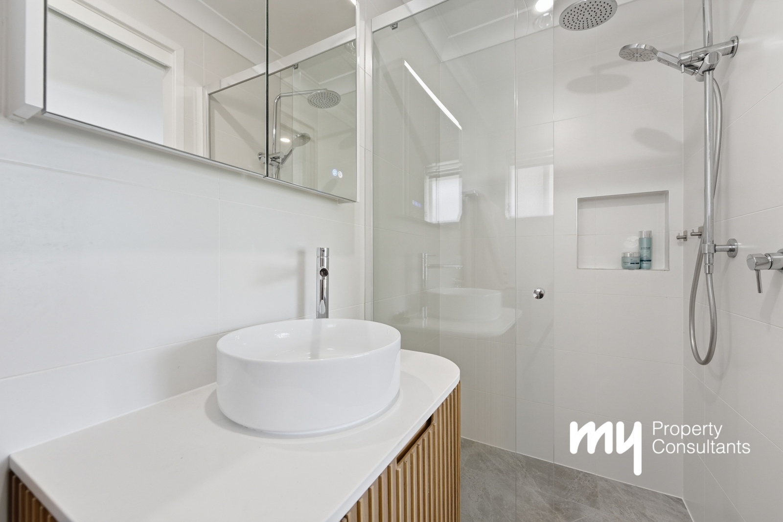 4-bedroom house at 8 HARDWICKE STREET, The Oaks NSW 2570, Wollondilly, New South Wales