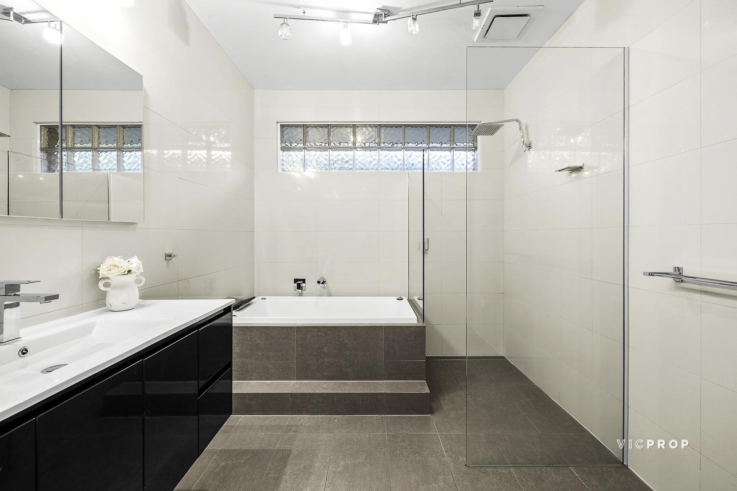 4-bedroom house at 48 Burke Road North, Ivanhoe East, VIC 3079, Banyule, Victoria