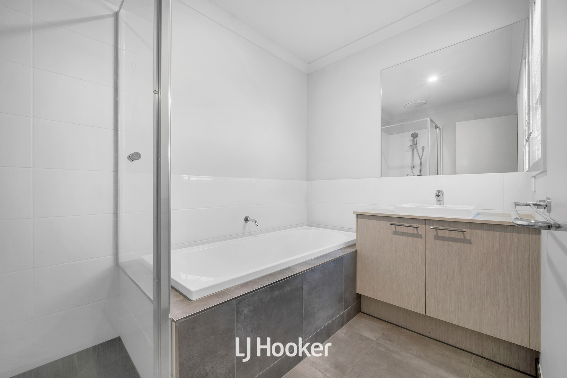 3-bedroom house at 27 Ironstone Street, Cranbourne East, VIC 3977, Casey, Victoria