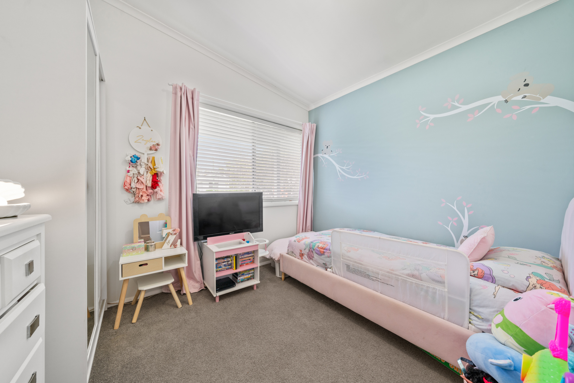 7 BLACK SWAN STREET, Berkeley Vale NSW 2261 - Image 2