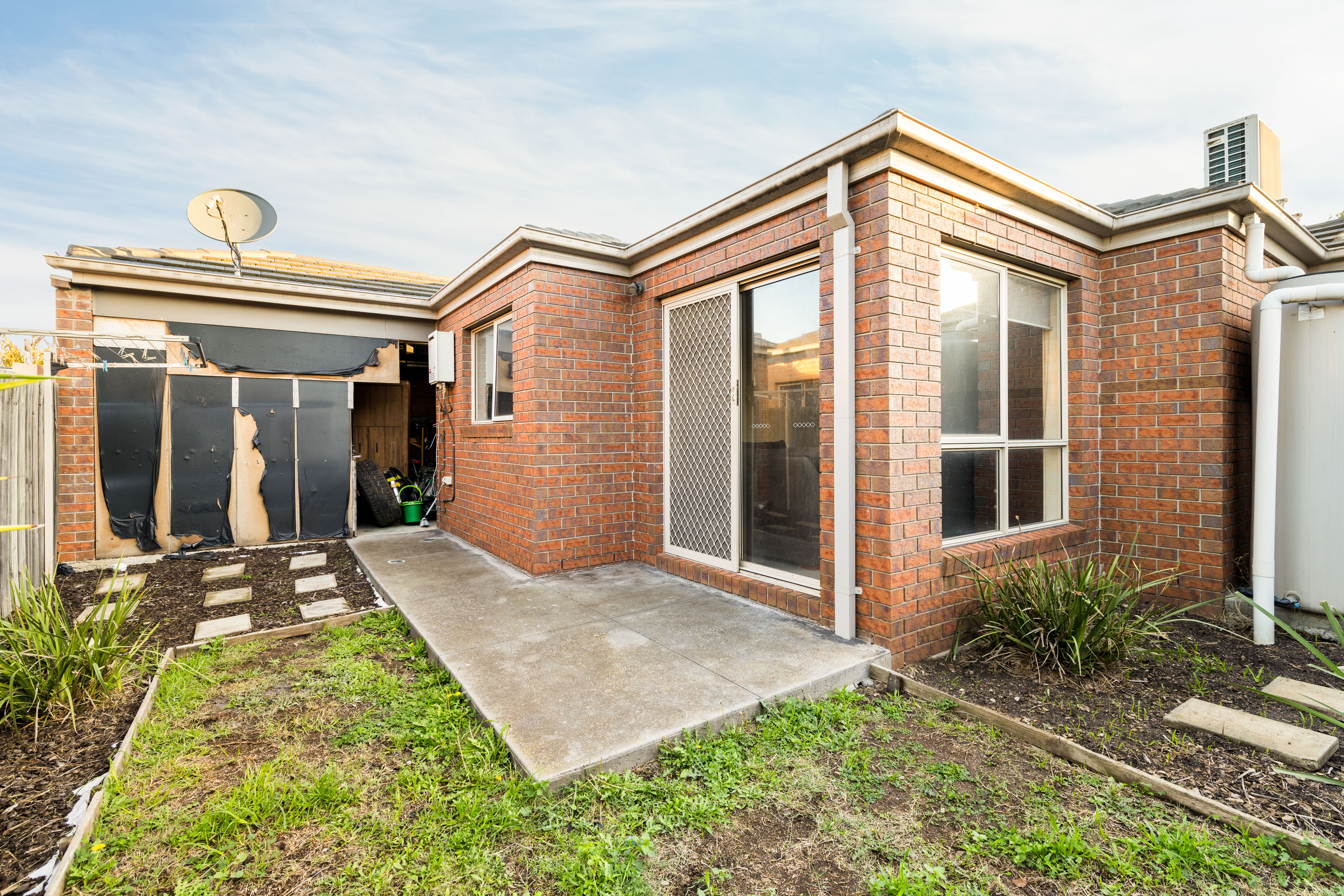 2-bedroom unit at 2/105 Merton Street, Altona Meadows, VIC 3028, Hobsons Bay, Victoria