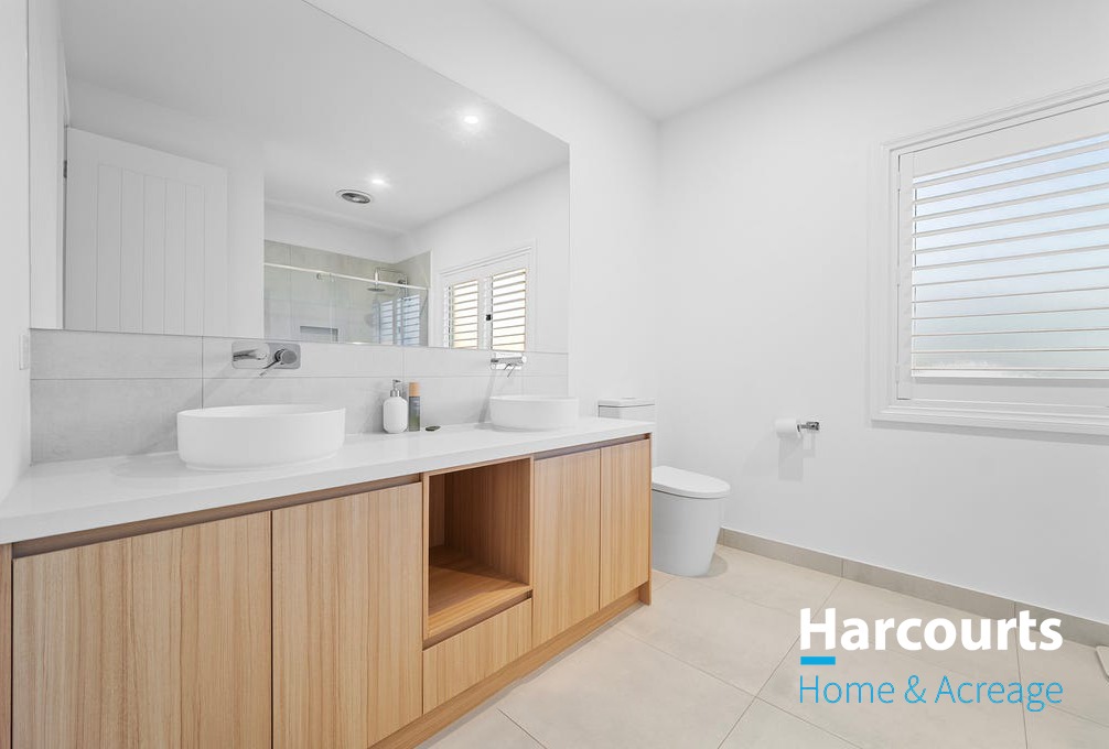 5-bedroom house at 26 Watergardens Cct, Lyndhurst, Vic, 3975, Casey, Victoria