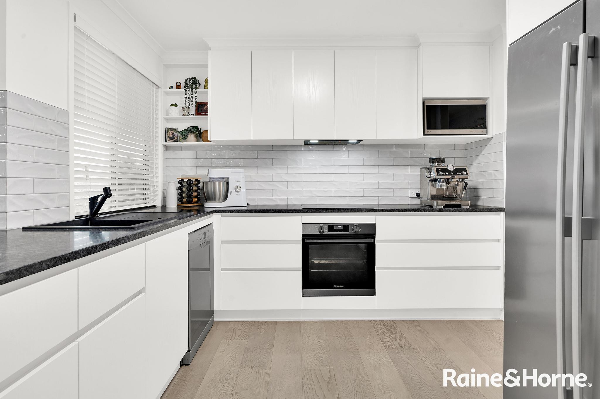 4-bedroom house at 34 CITYVIEW ROAD, Sinnamon Park QLD 4073, Brisbane, Queensland