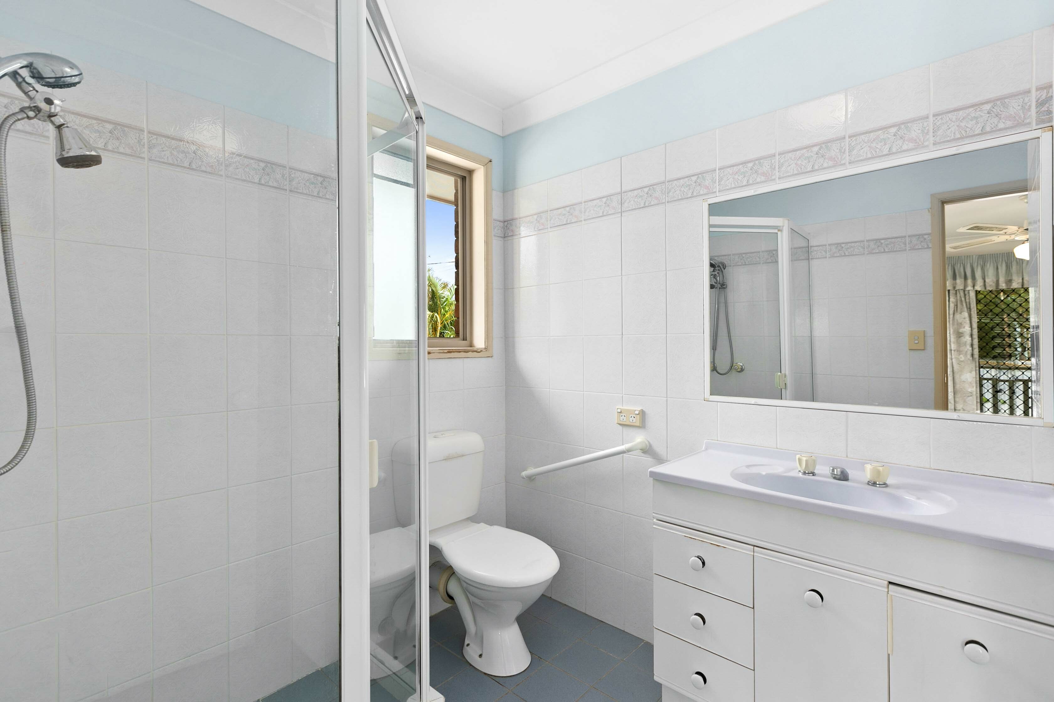 12 TRAVIS ROAD, Burrum Heads QLD 4659 - Image 2