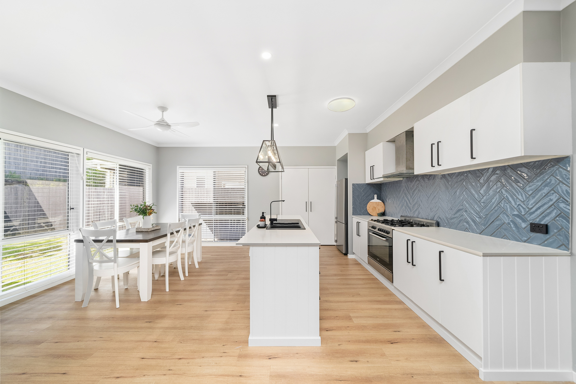 6 LANGHAM CRESCENT, North Lakes QLD 4509 - Image 3