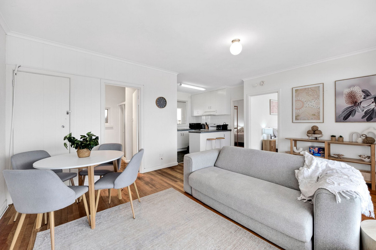 3-bedroom unit at 2 84 THE ESPLANADE, TORQUAY VIC 3228, Surf Coast, Victoria