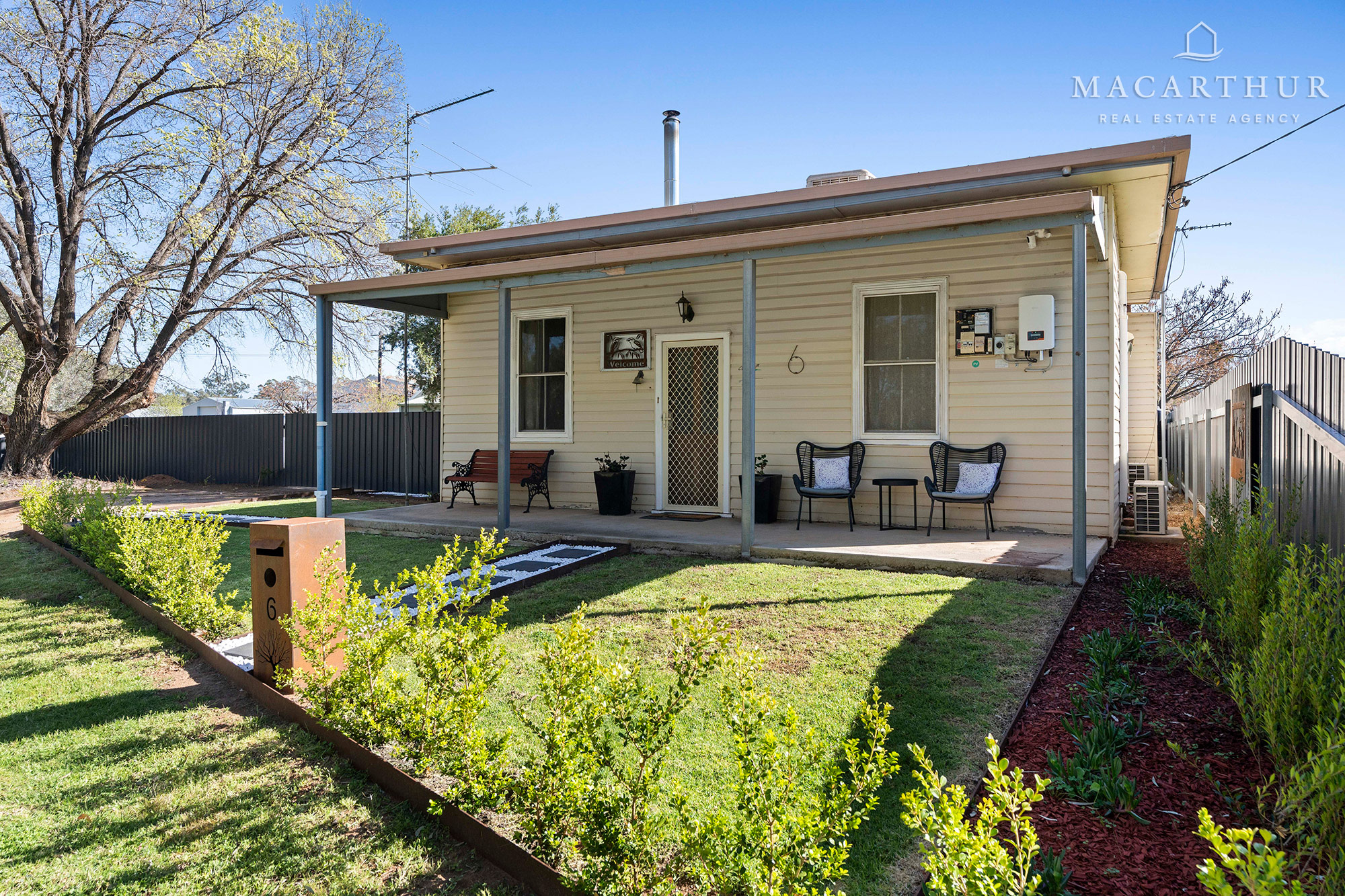 6 Wright Street, Ganmain, NSW 2702 - Image 1
