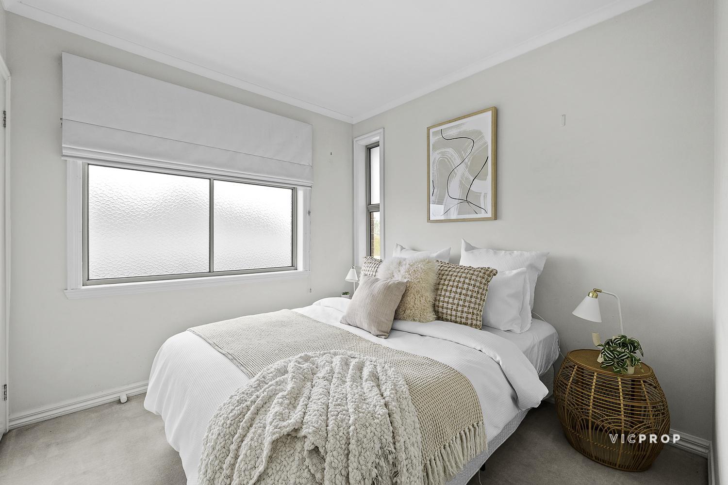 4-bedroom unit at 1 164 THOMPSONS ROAD, BULLEEN VIC 3105, Manningham, Victoria