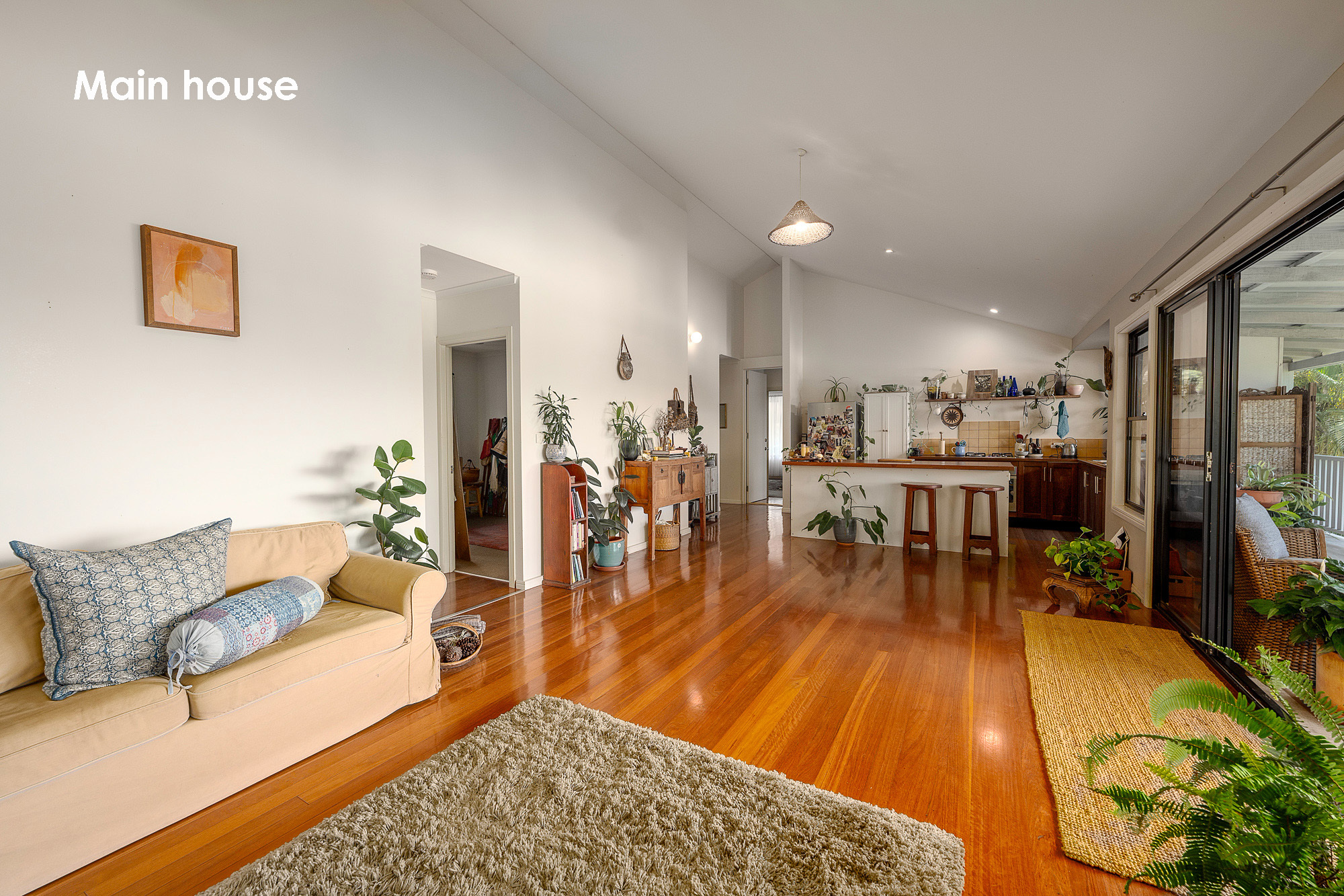 8 BULGOON CRESCENT, Ocean Shores NSW 2483 - Image 2