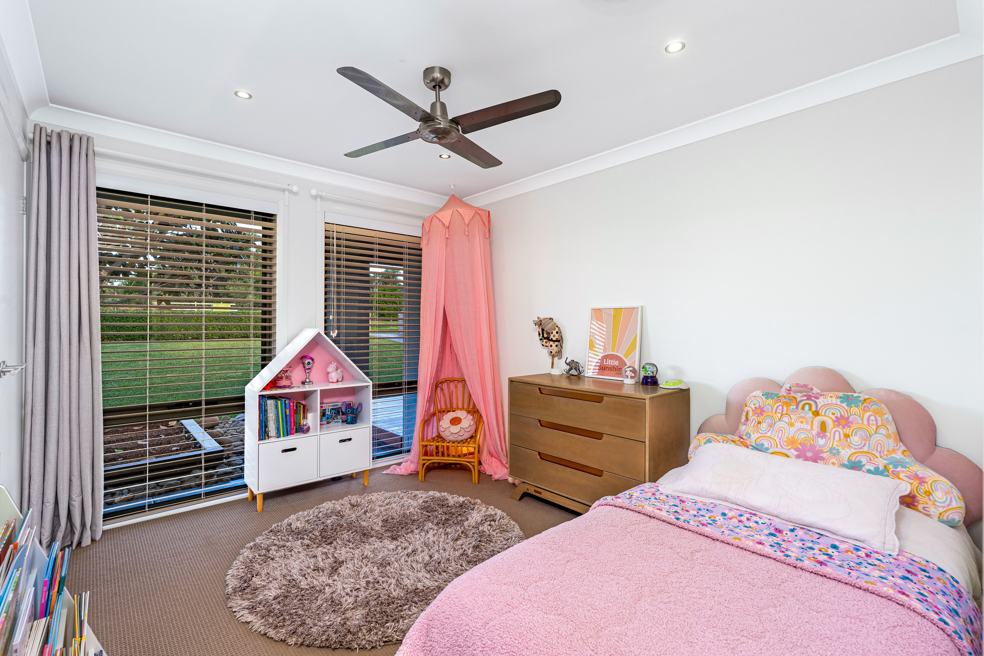5-bedroom house at 22 Twin Creeks Drive, Luddenham, NSW 2745, Liverpool, New South Wales