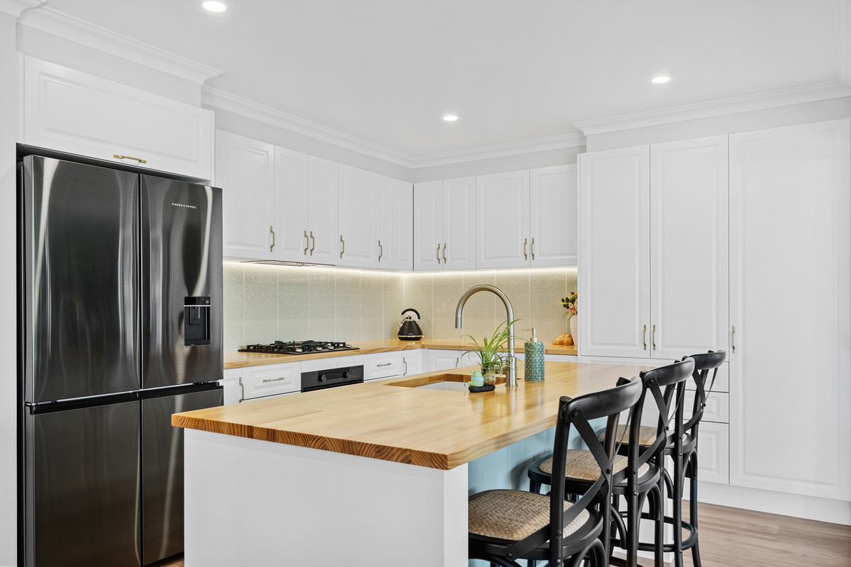 4-bedroom house at 208 Russell Street, Cleveland, QLD 4163, Redland, Queensland