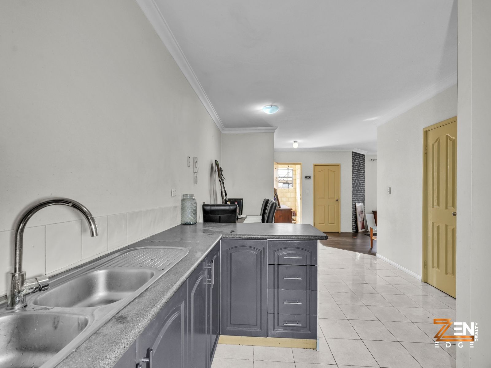 3-bedroom unit at 6/32 Mason Street, Cannington, WA 6107, Canning, Western Australia