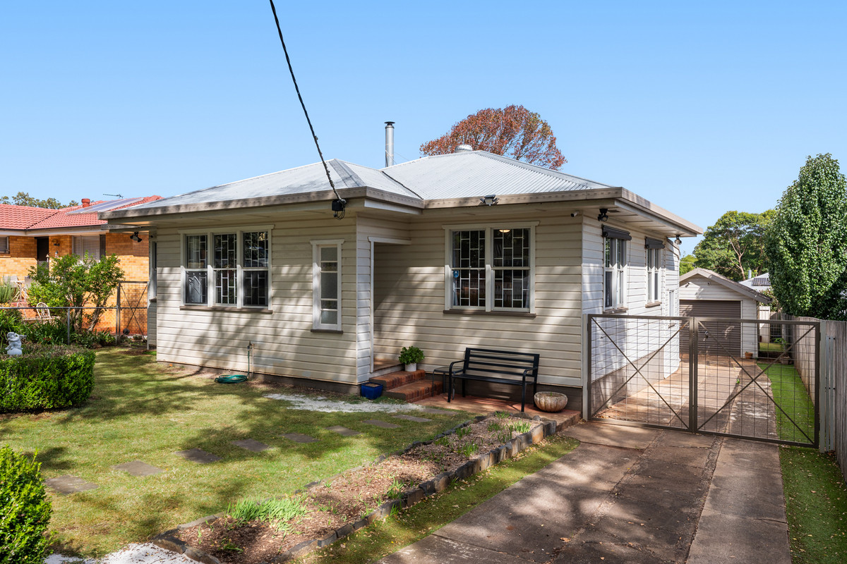 12 COLLINS STREET, Mount Lofty QLD 4350 - Image 1