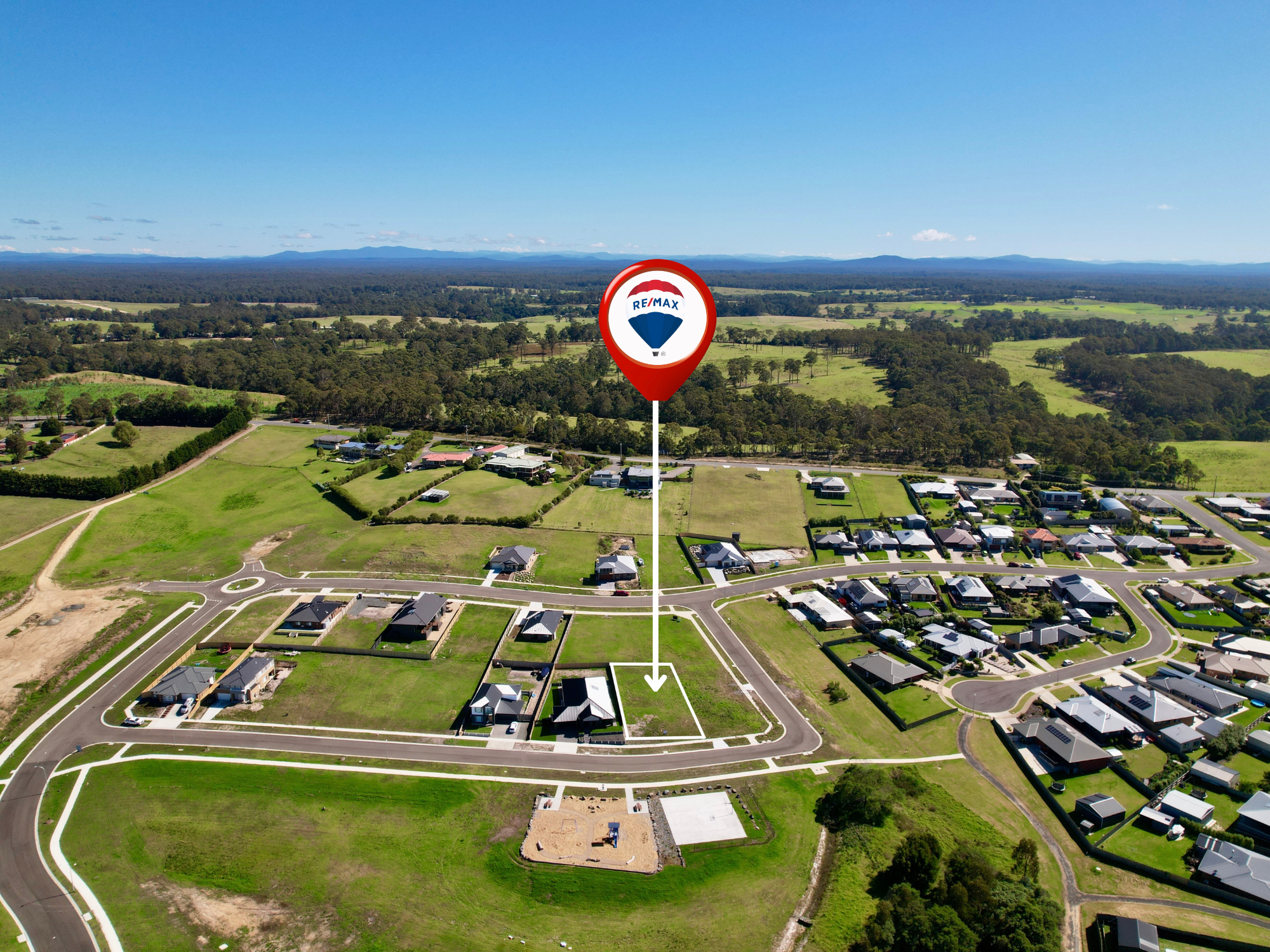 10 Lochard Terrace, Lakes Entrance, Vic, 3909 - Image 1