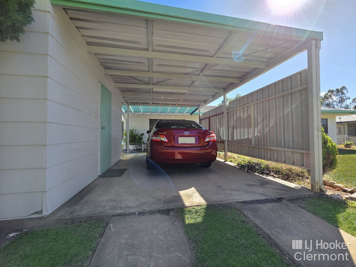 32 COLLINS STREET, Clermont QLD 4721 - Image 3