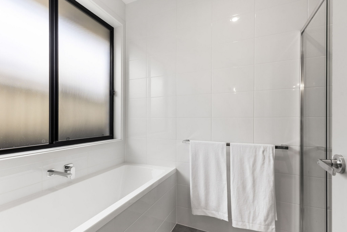 5-bedroom house at 8 Banks Street, Angle Vale, SA 5117, Playford, South Australia