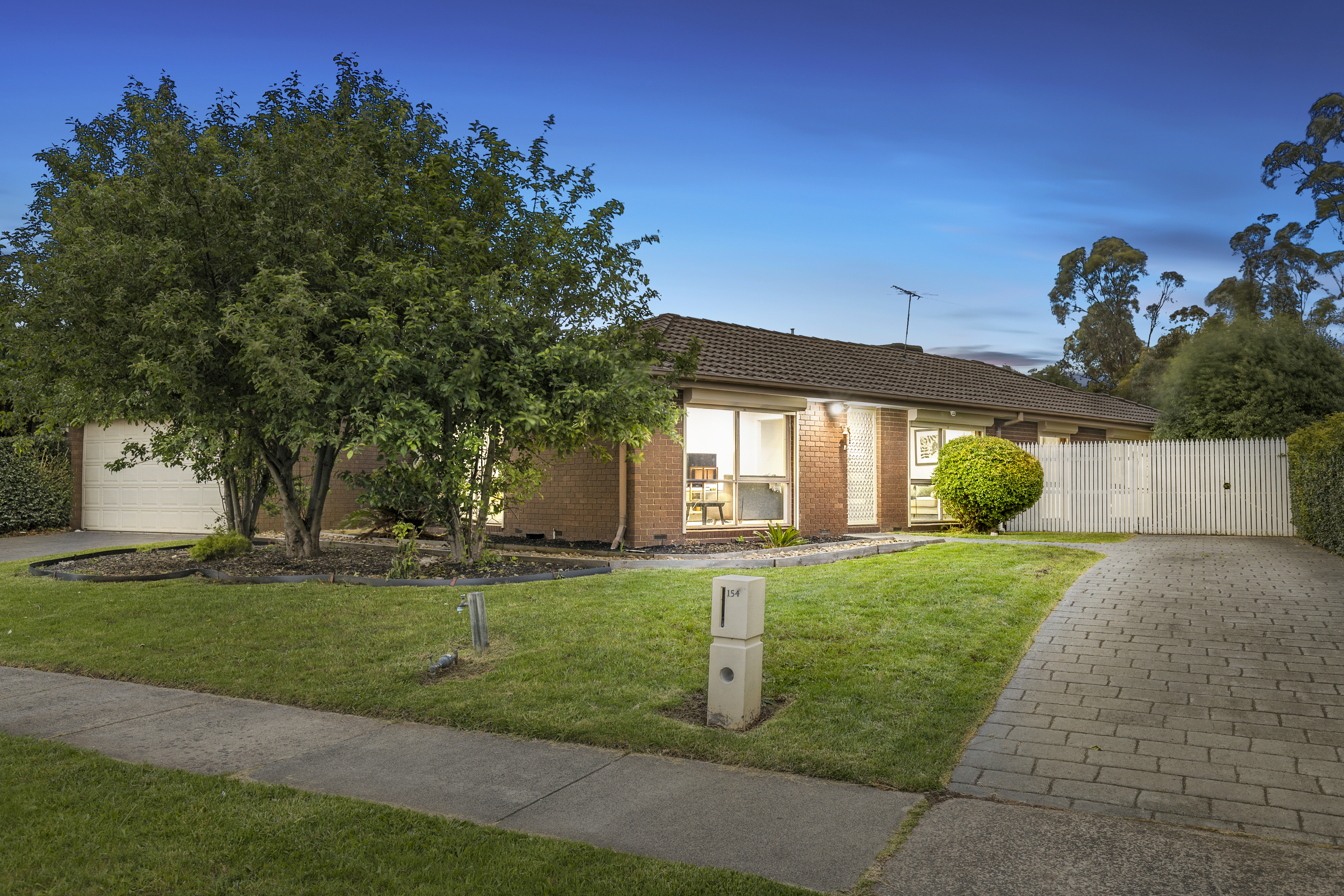 154 WARADGERY DRIVE, Rowville VIC 3178 - Image 1