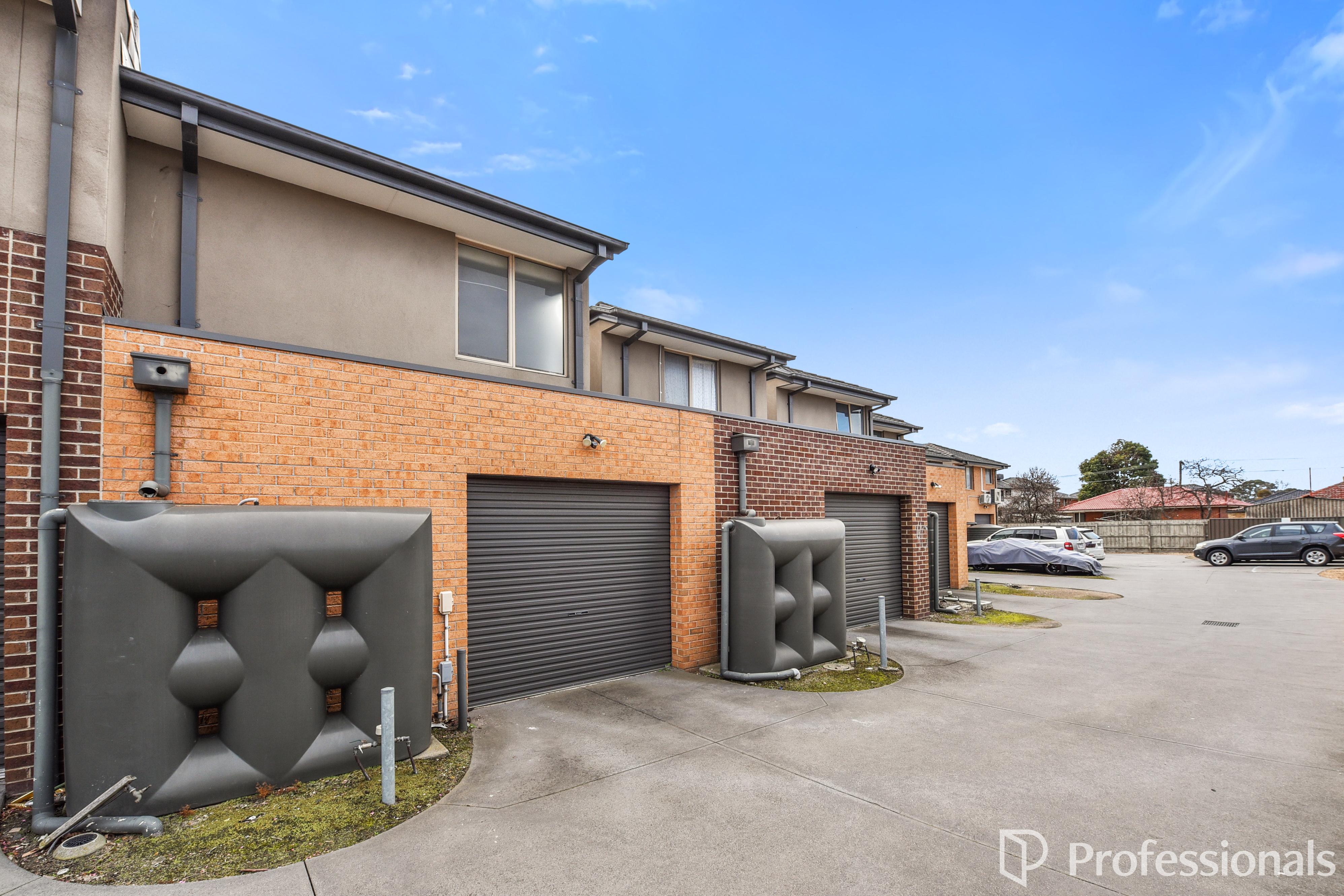 42 Webster Street, Dandenong, VIC 3175 - Image 10