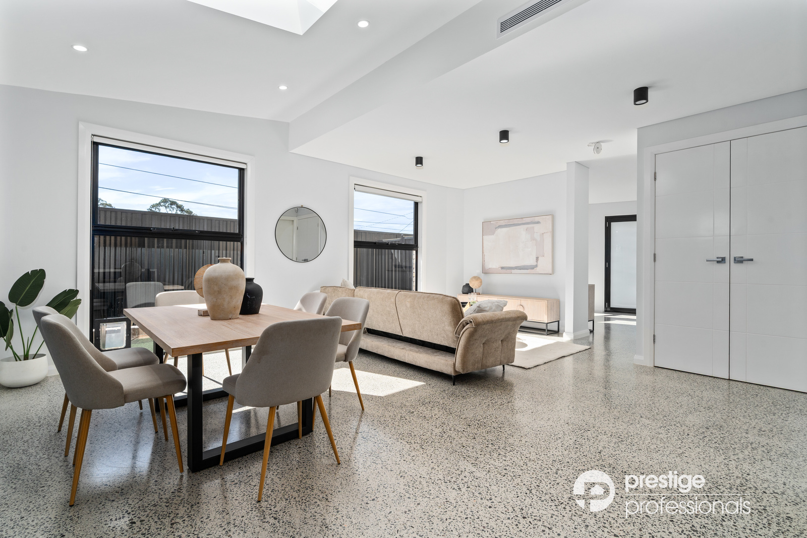 UNIT 4 40 BUNGARRA CRESCENT, Chipping Norton NSW 2170 - Image 10