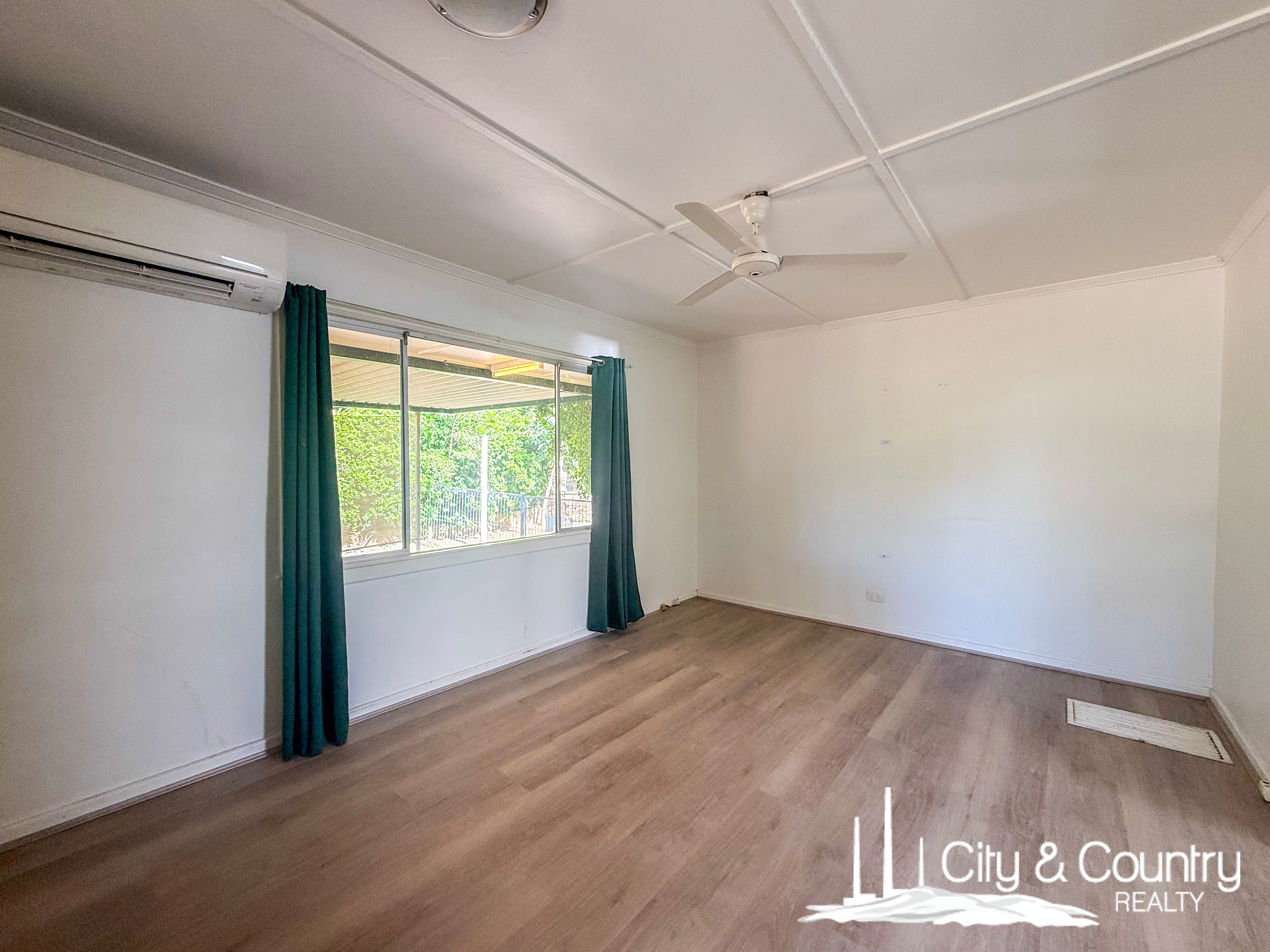 4 Emerald Street, Happy Valley, QLD 4825 - Image 9