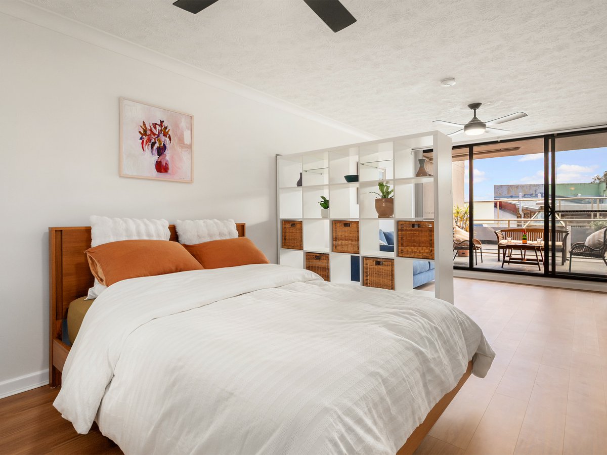 2 18-20 WATERLOO STREET, NARRABEEN NSW 2101 - Image 1