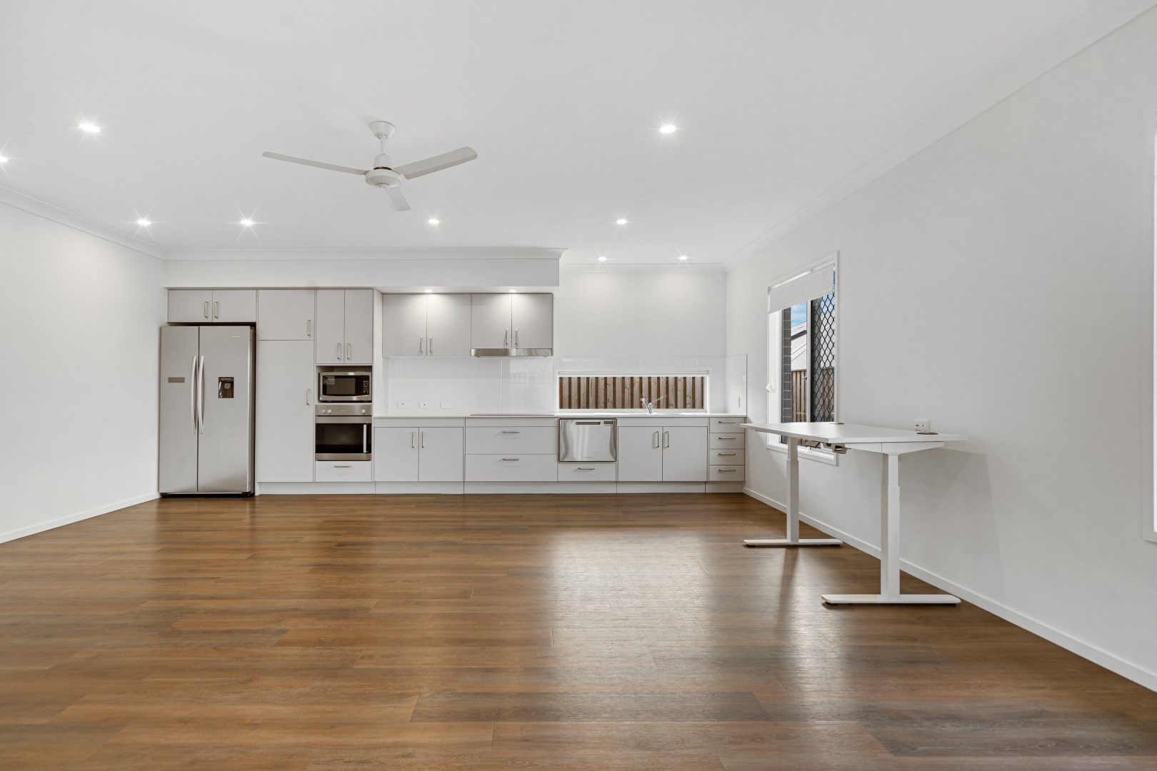 6 Highfield Street, Bundamba, QLD 4304 - Image 2