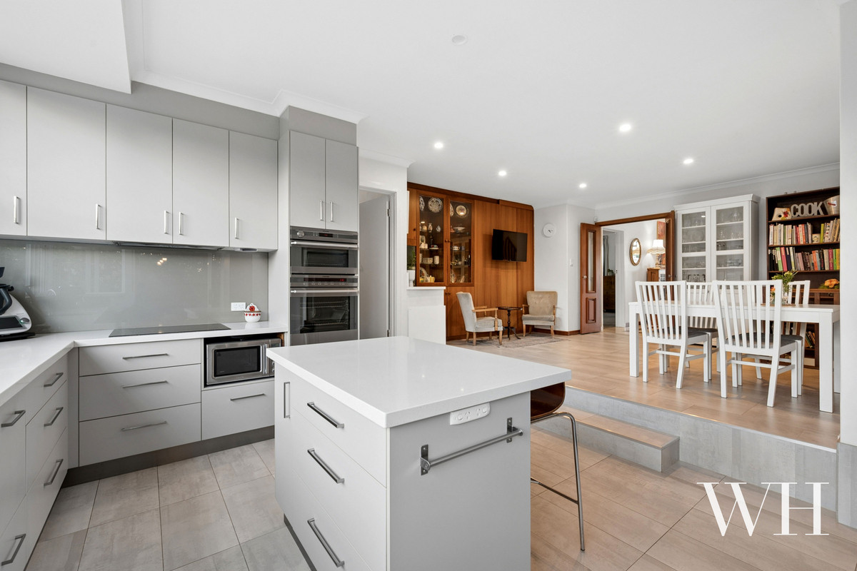 5-bedroom house at 6 ORMOND ROAD, Attadale WA 6156, Melville, Western Australia