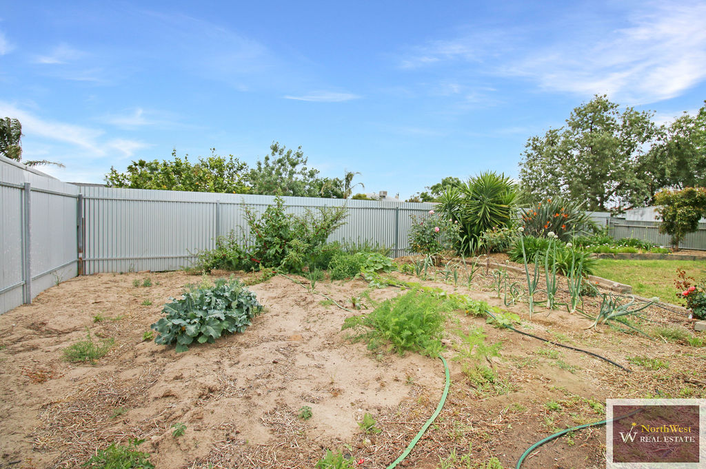 3-bedroom house at 116 JAMOUNEAU STREET, Warracknabeal VIC 3393, Yarriambiack, Victoria