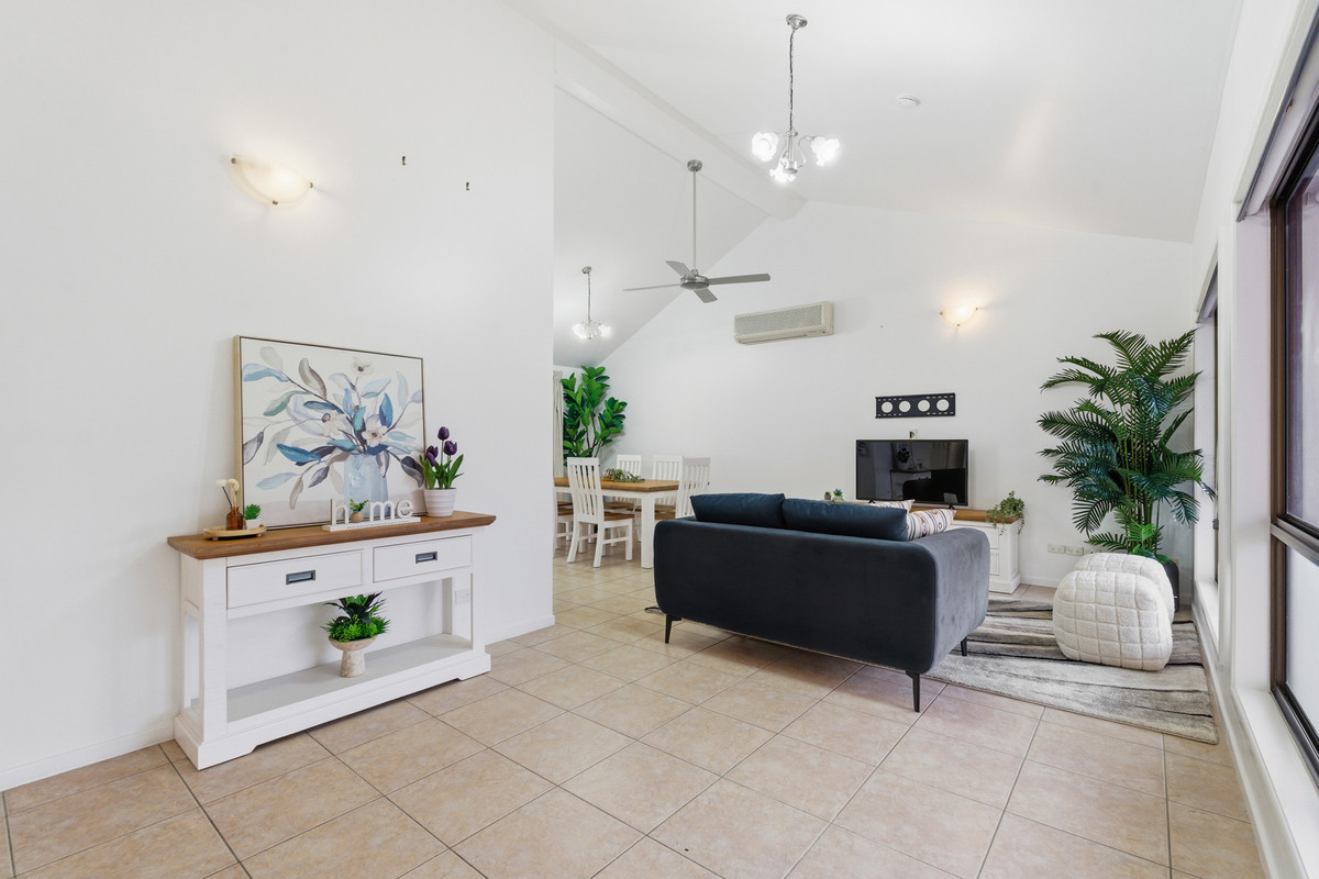 25 Dorachus Drive, Regents Park, QLD 4118 - Image 3