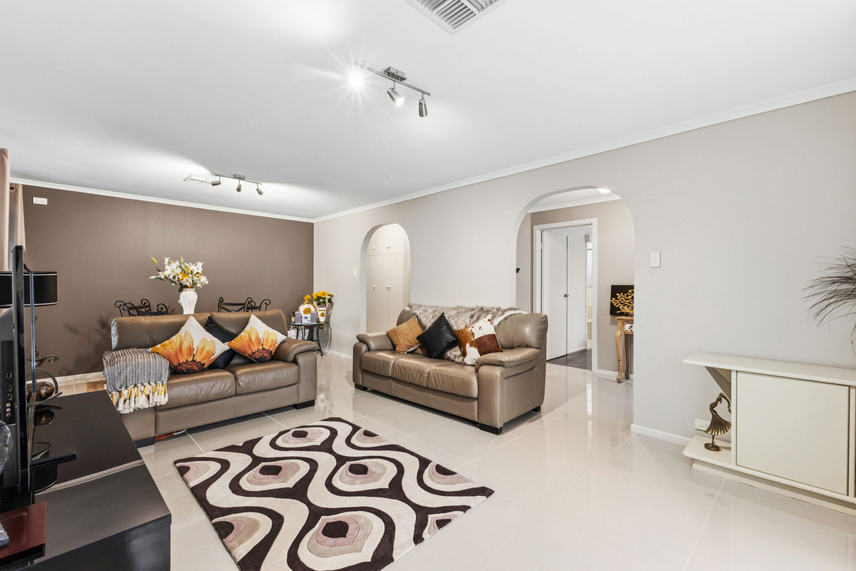 10 Lilford Court, Greenwith, SA 5125 - Image 3