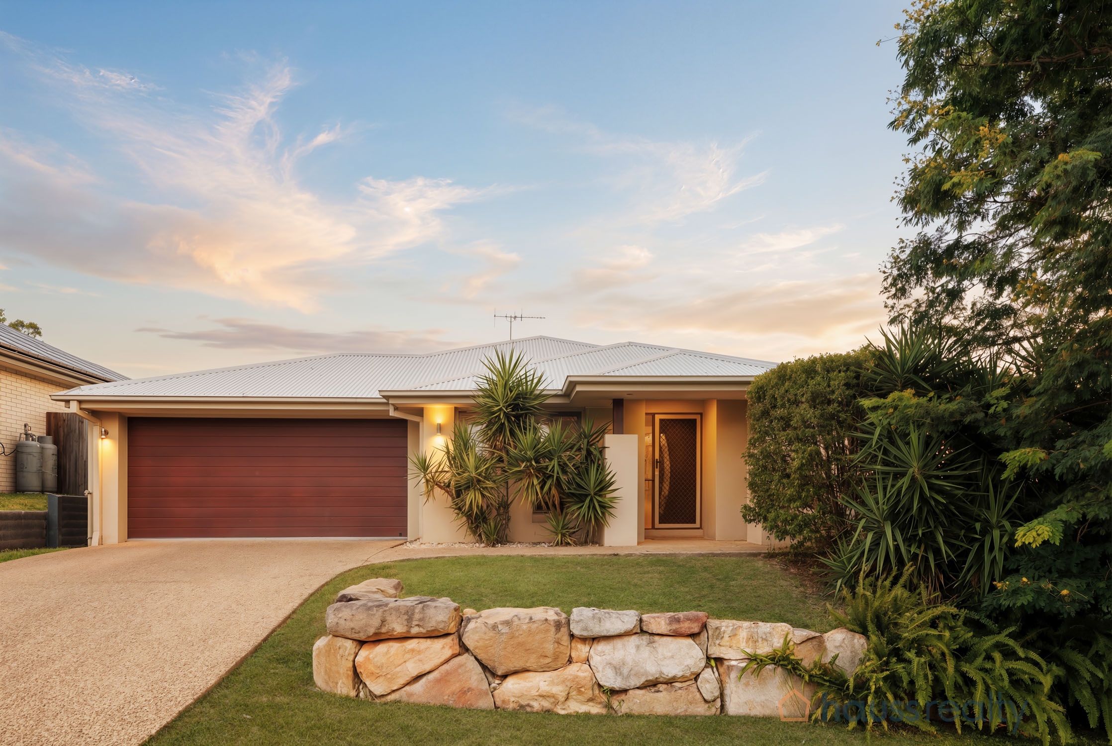 13 SANDI STREET, Oxley QLD 4075 - Image 1