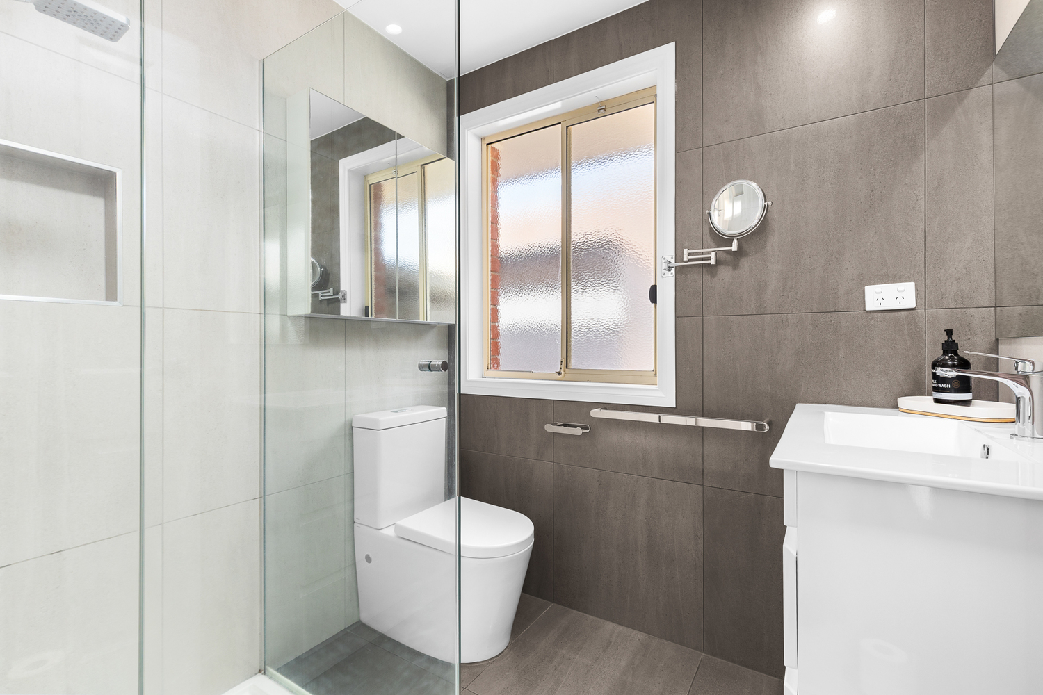 8 Lady Rose Crescent, Sydenham, VIC 3037 - Image 8