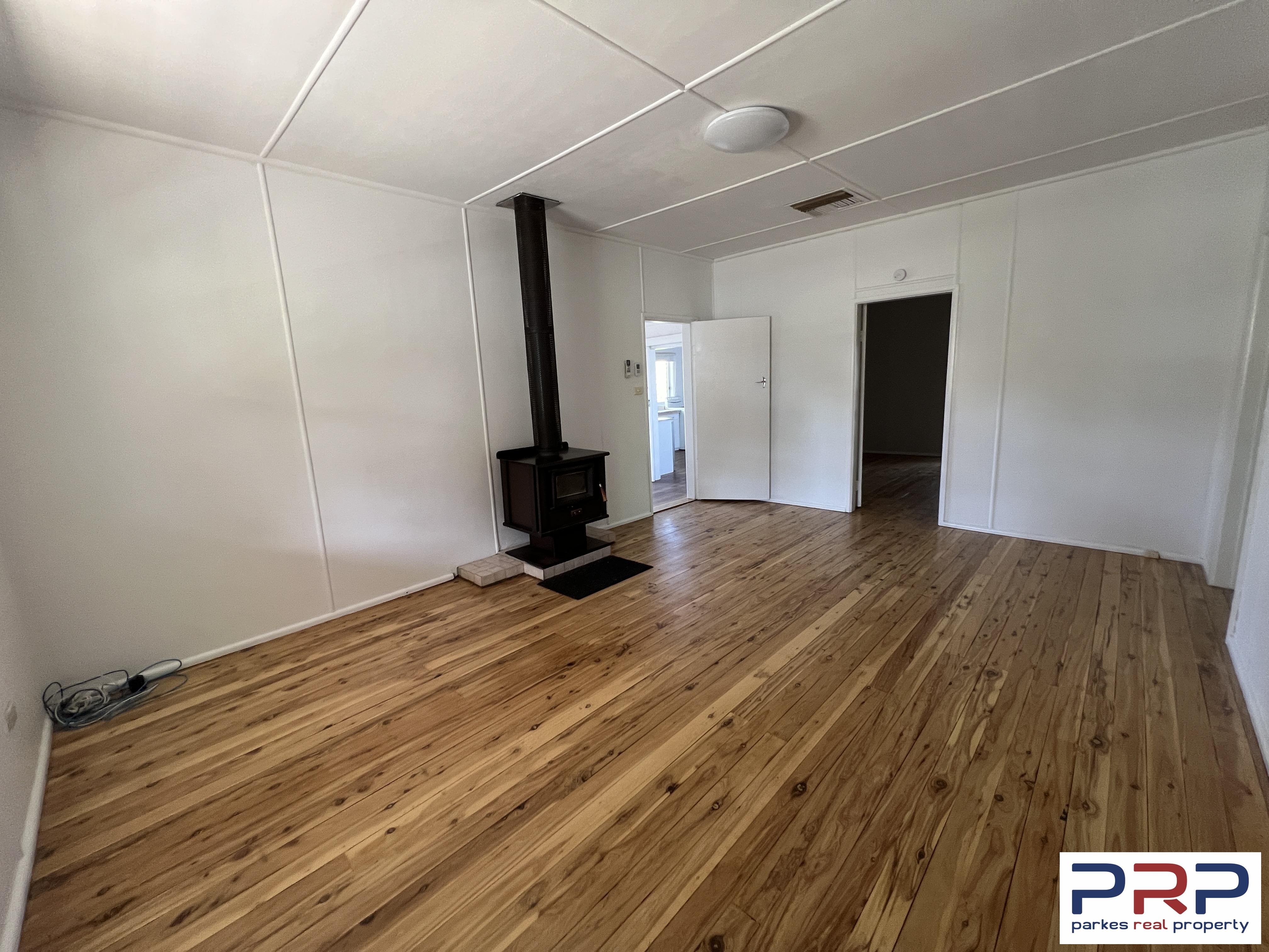 3-bedroom house at 7 Mitchell Street, Parkes, NSW 2870, Parkes, New South Wales