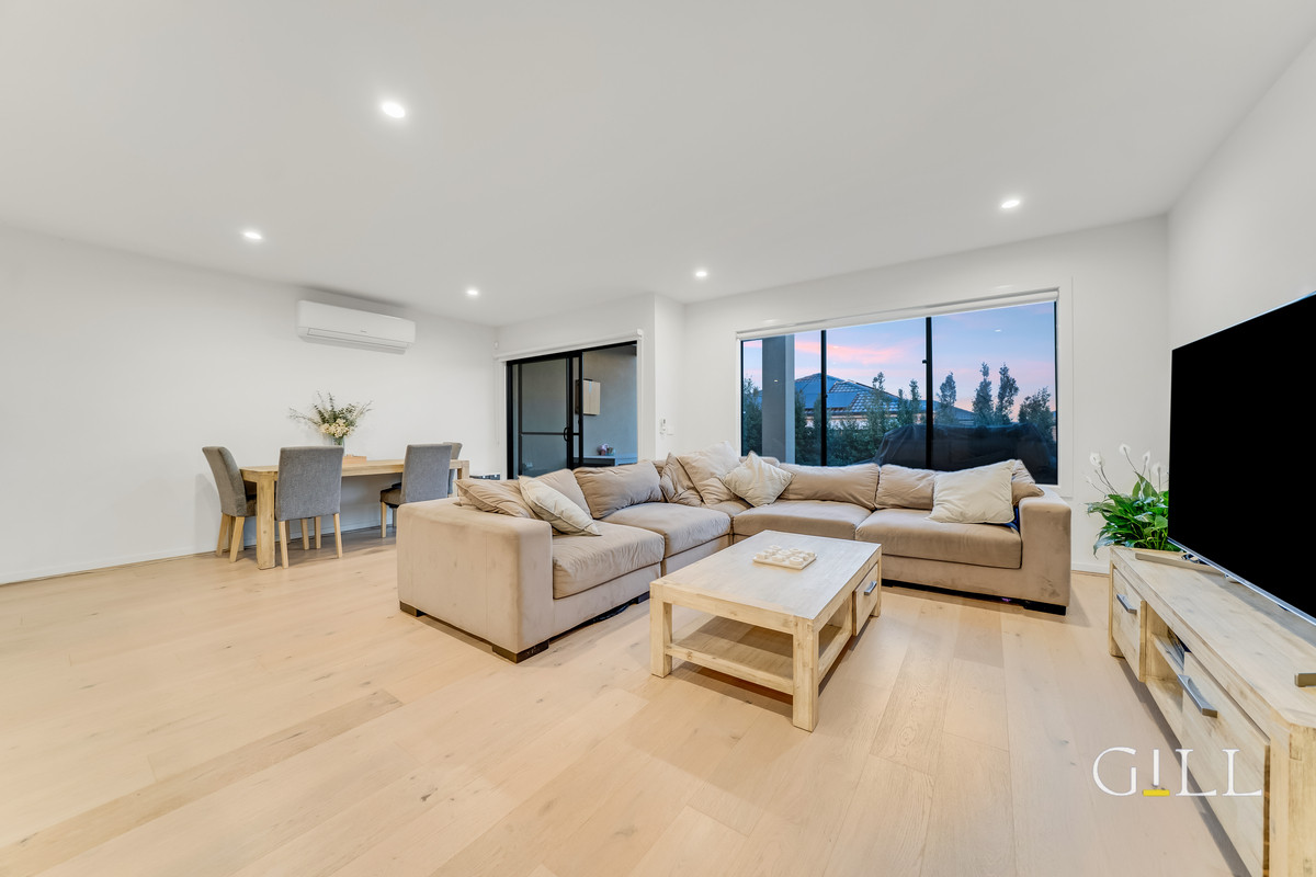 4-bedroom unit at 35 KINROSS PARADE, Clyde North VIC 3978, Casey, Victoria