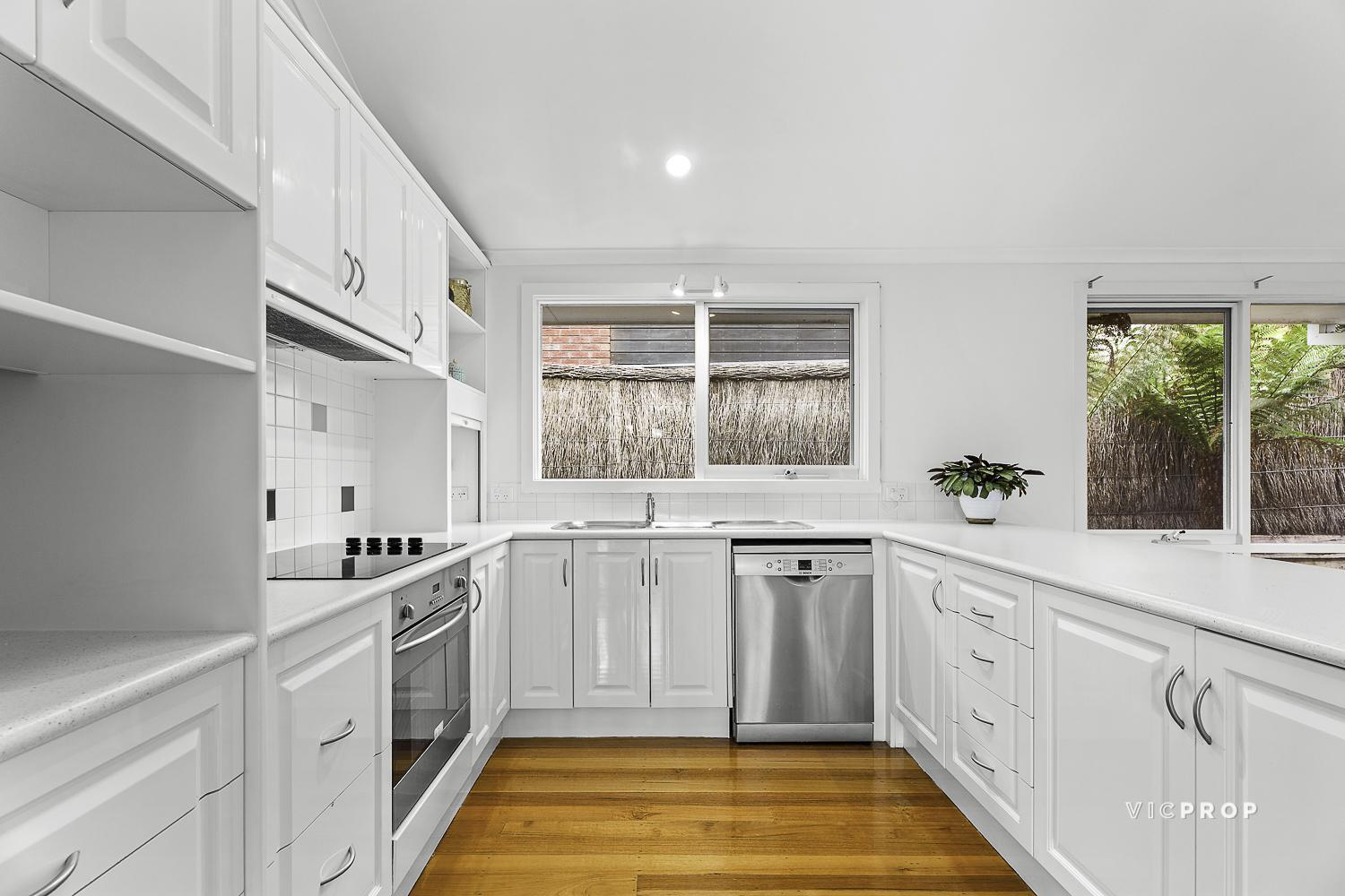 11 Valley Park Grove, Eltham, VIC 3095 - Image 2