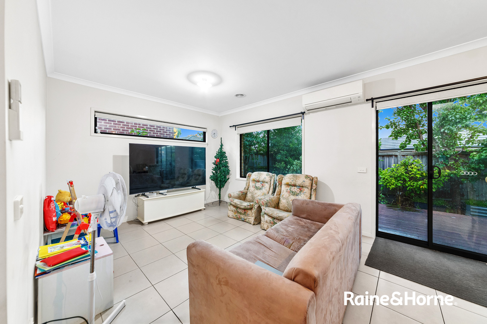 3-bedroom house at 13 Heathland Circuit, Cranbourne East, VIC 3977, Casey, Victoria