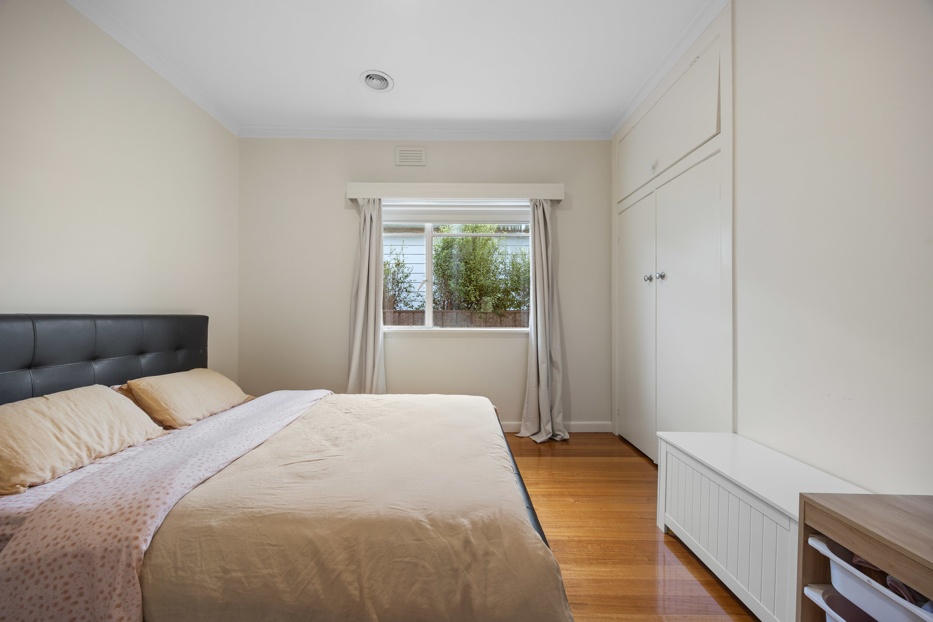 3-bedroom house at 13 Iris Avenue, Wendouree, VIC 3355, Ballarat, Victoria
