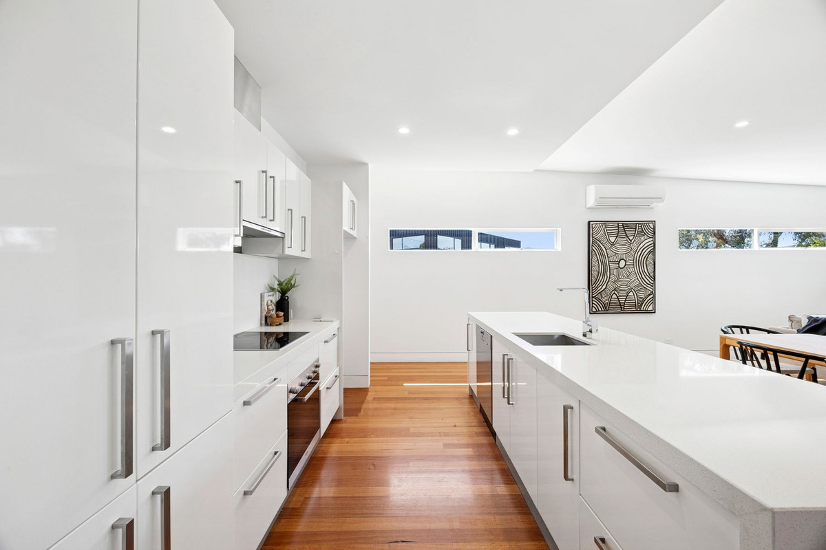 4 Gogoll Crescent, Torquay, VIC 3228 - Image 4