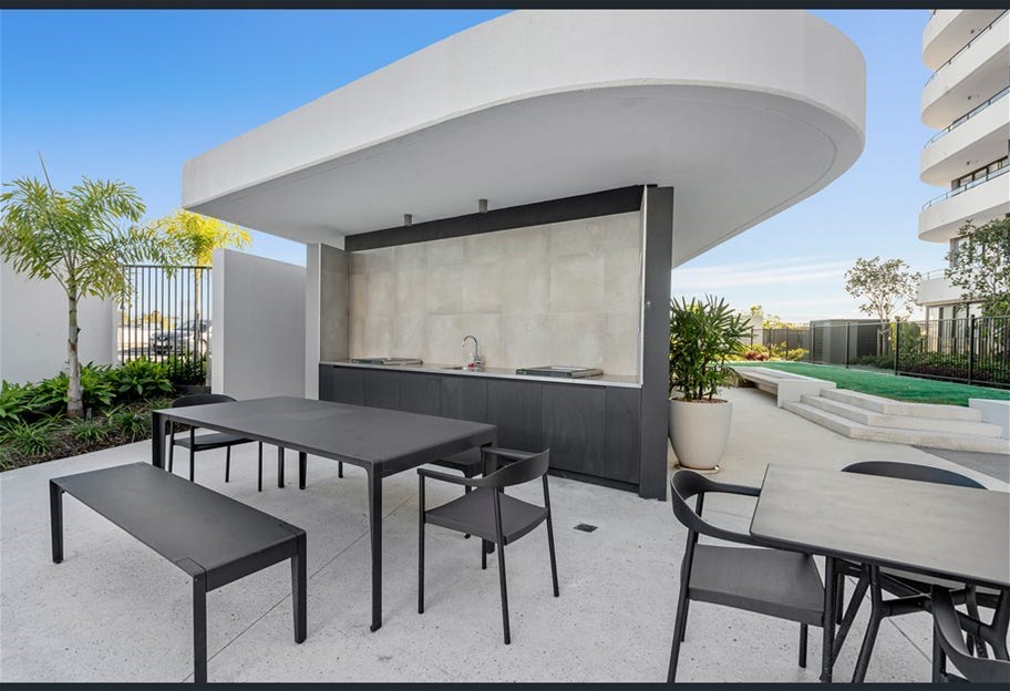 2714/1 Grant Avenue, Hope Island, QLD 4212 - Image 2