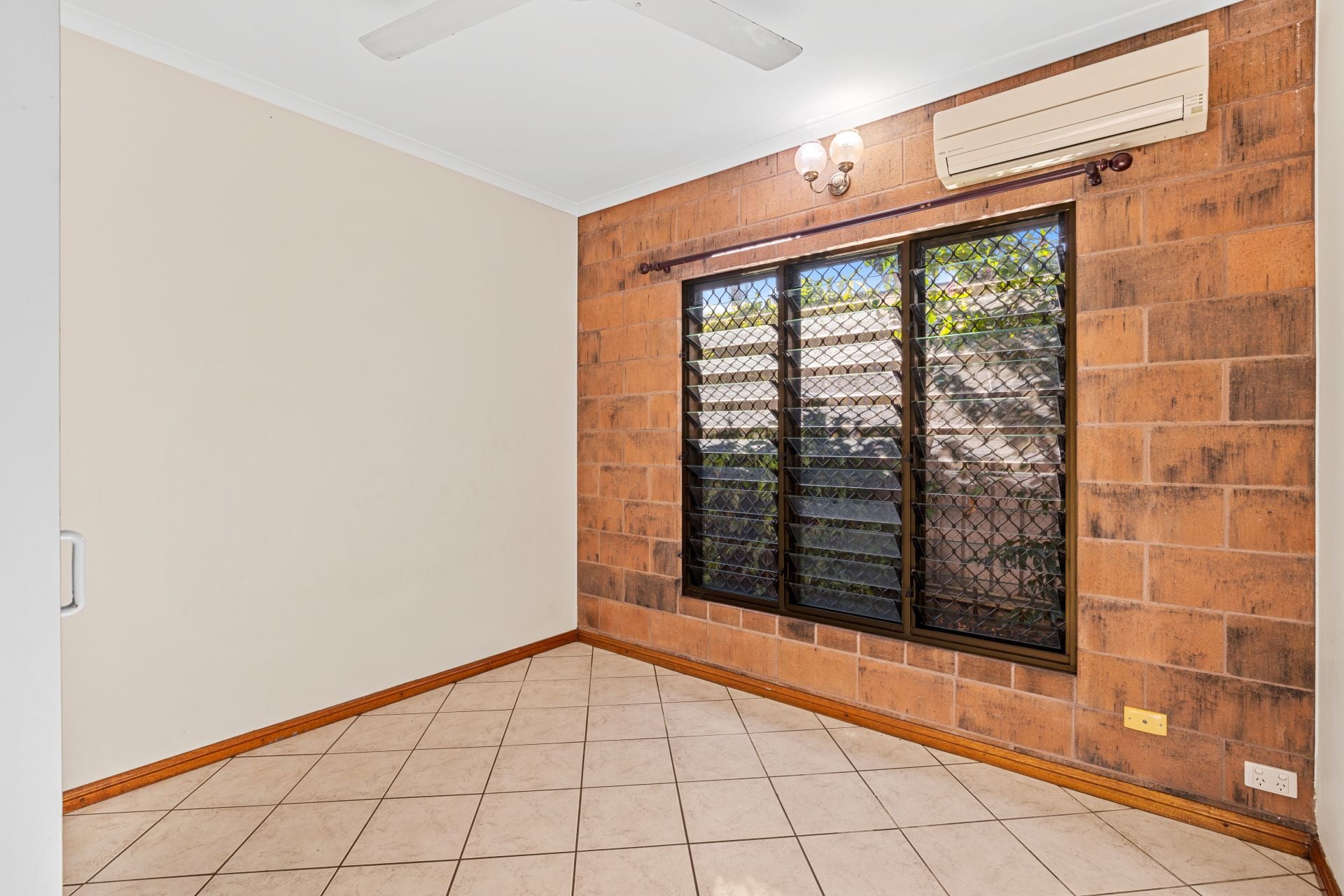 5-bedroom house at 2 Troughton Court, Woodroffe, NT 0830, Palmerston, Northern Territory