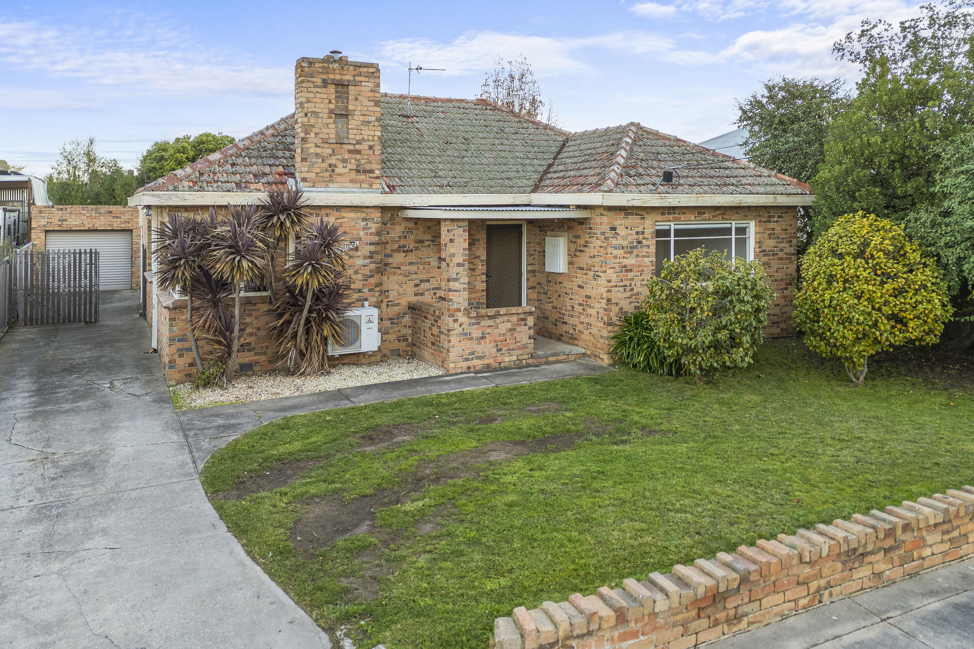 3-bedroom house at 13 Iris Avenue, Wendouree, VIC 3355, Ballarat, Victoria