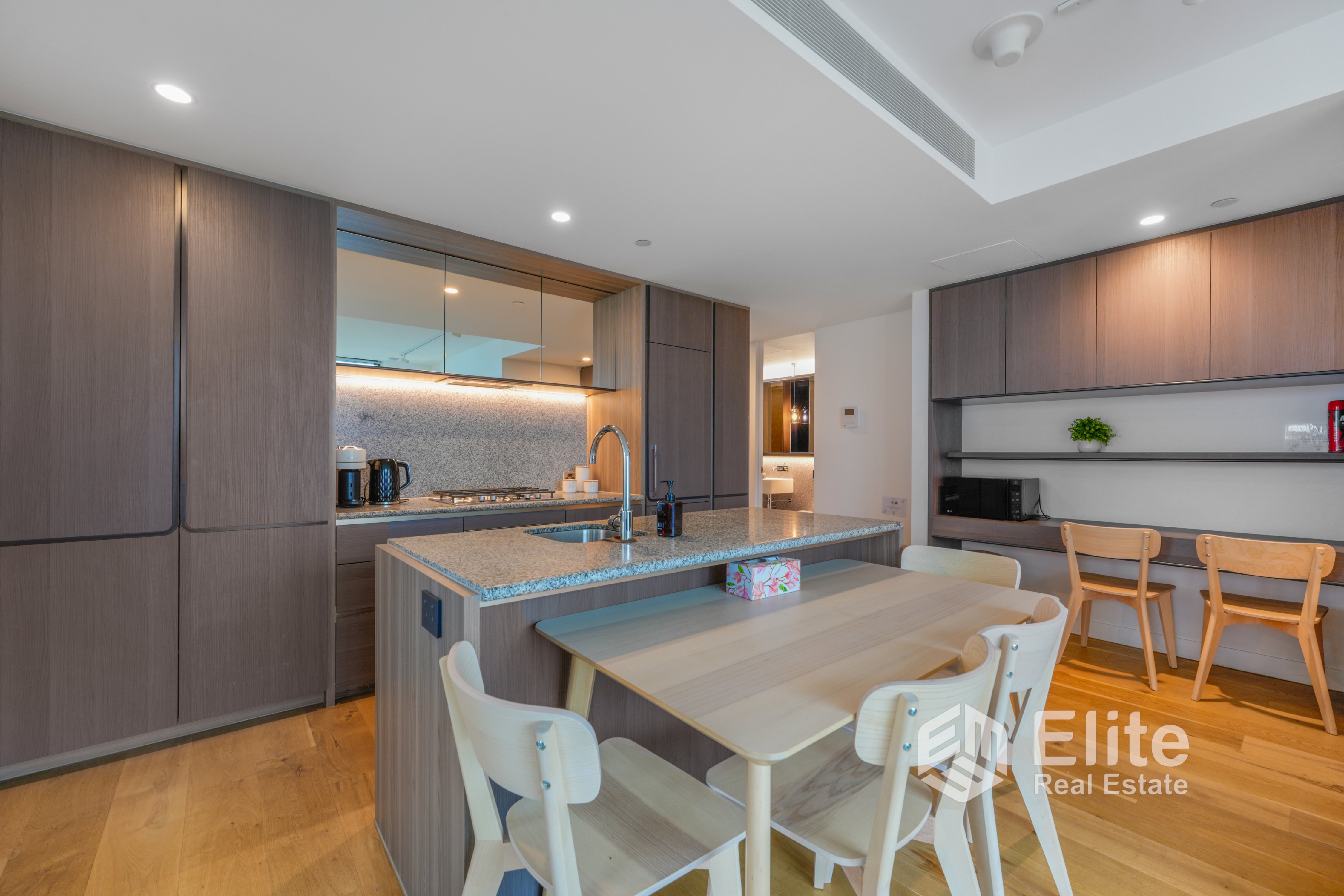 6706/160 Victoria Street, Carlton, Vic, 3053 - Image 3