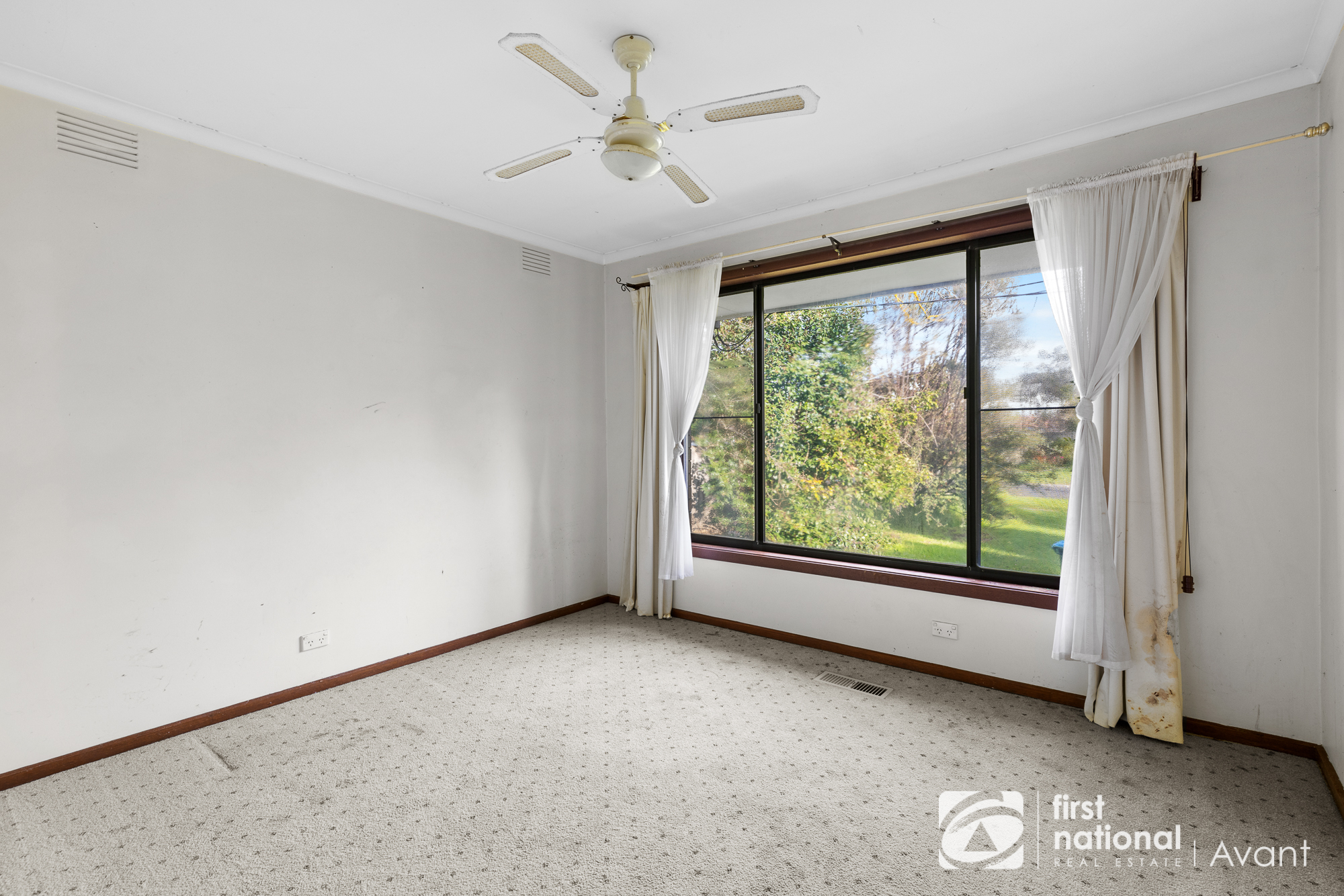 3 Bungalook Road East, Bayswater North, VIC 3153 - Image 10