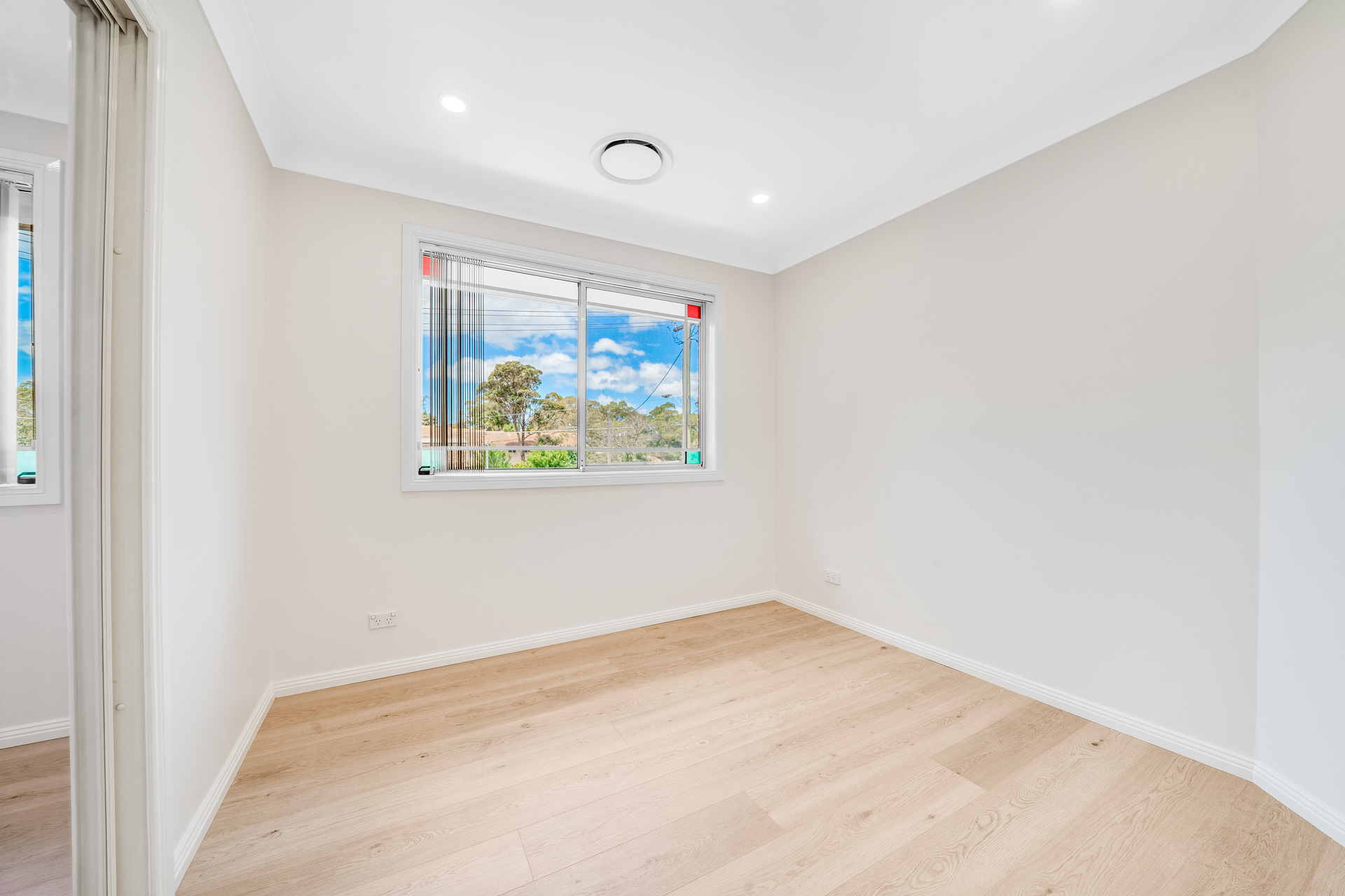 2/26-28 Windermere Avenue, Northmead, NSW 2152 - Image 2