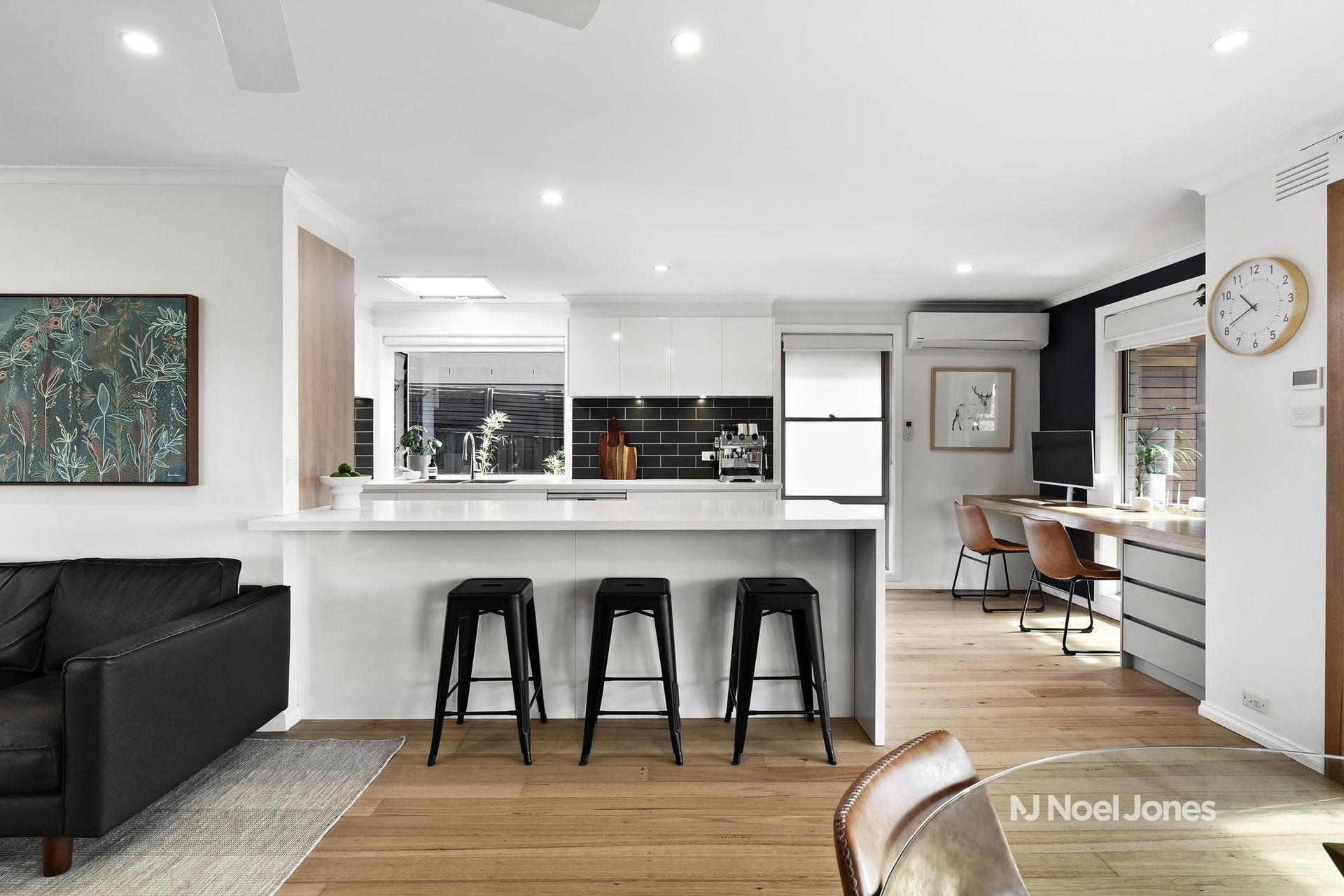 1 Armstrong Court, Vermont, VIC 3133 - Image 4