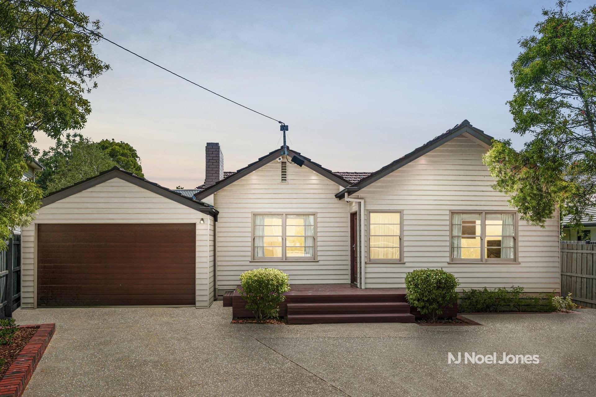 1/13 Alwyn Street, Mitcham, VIC 3132 - Image 1