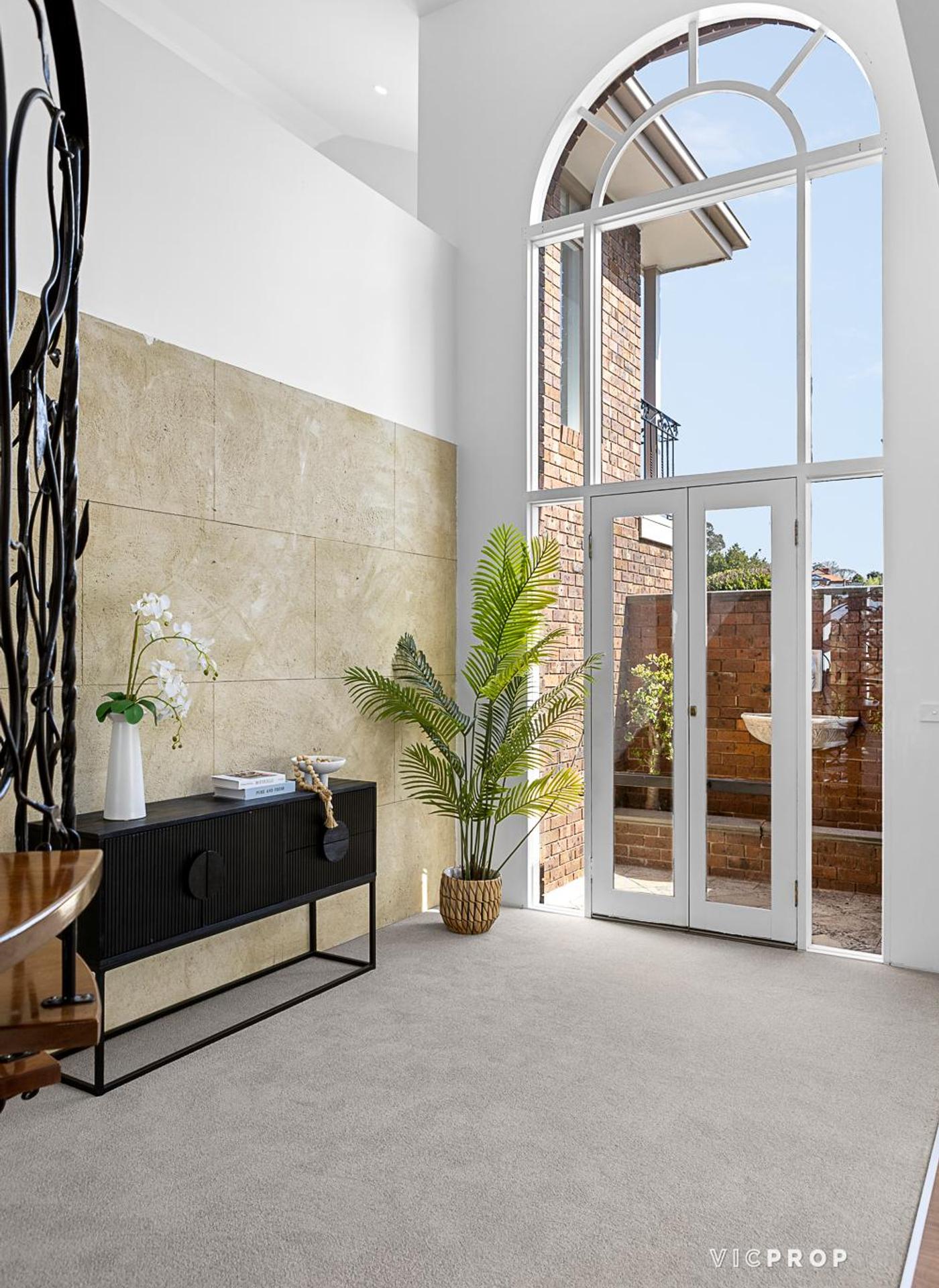 140 MARTINS LANE, Viewbank VIC 3084 - Image 2