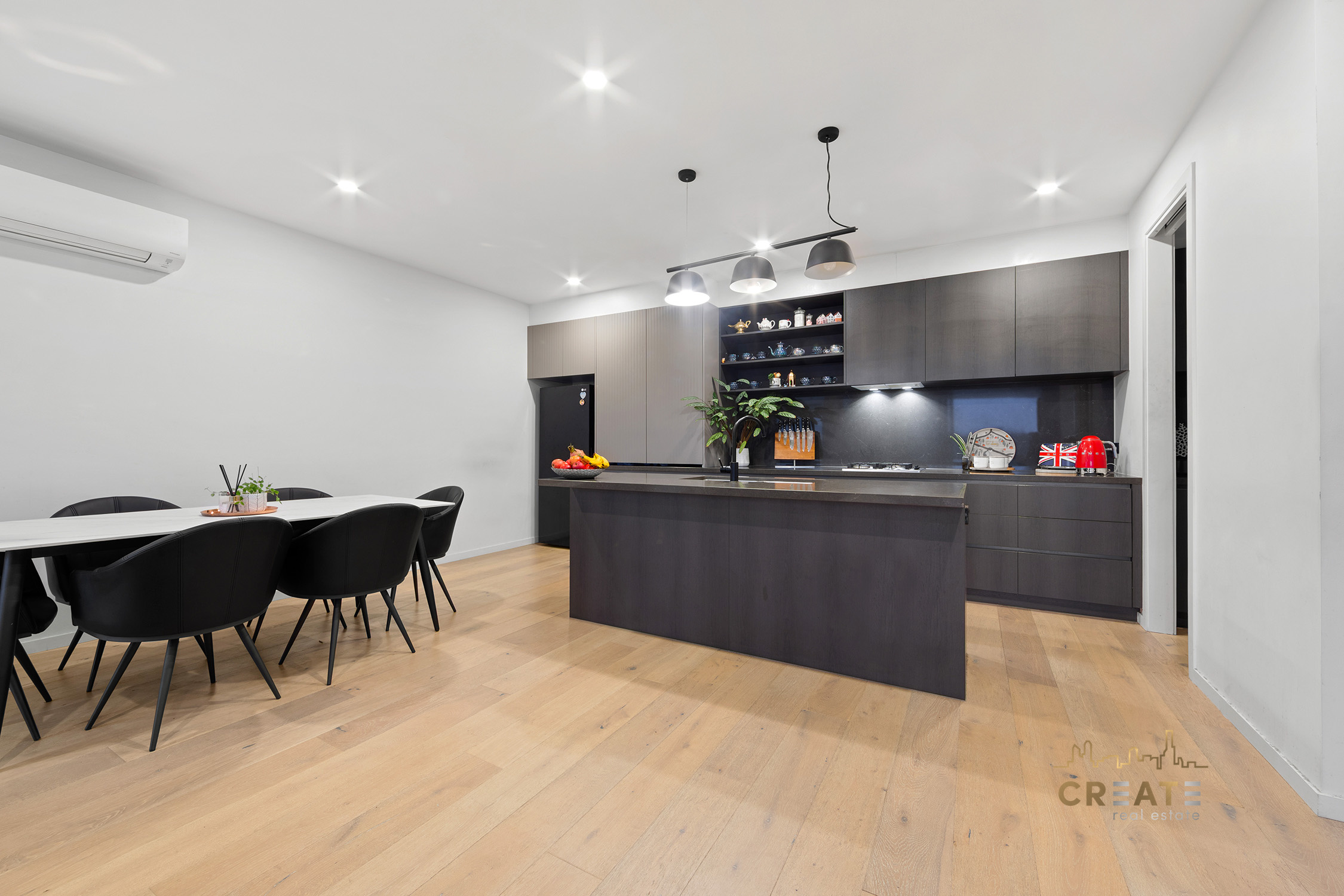 386 DUKE STREET, Sunshine North VIC 3020 - Image 3