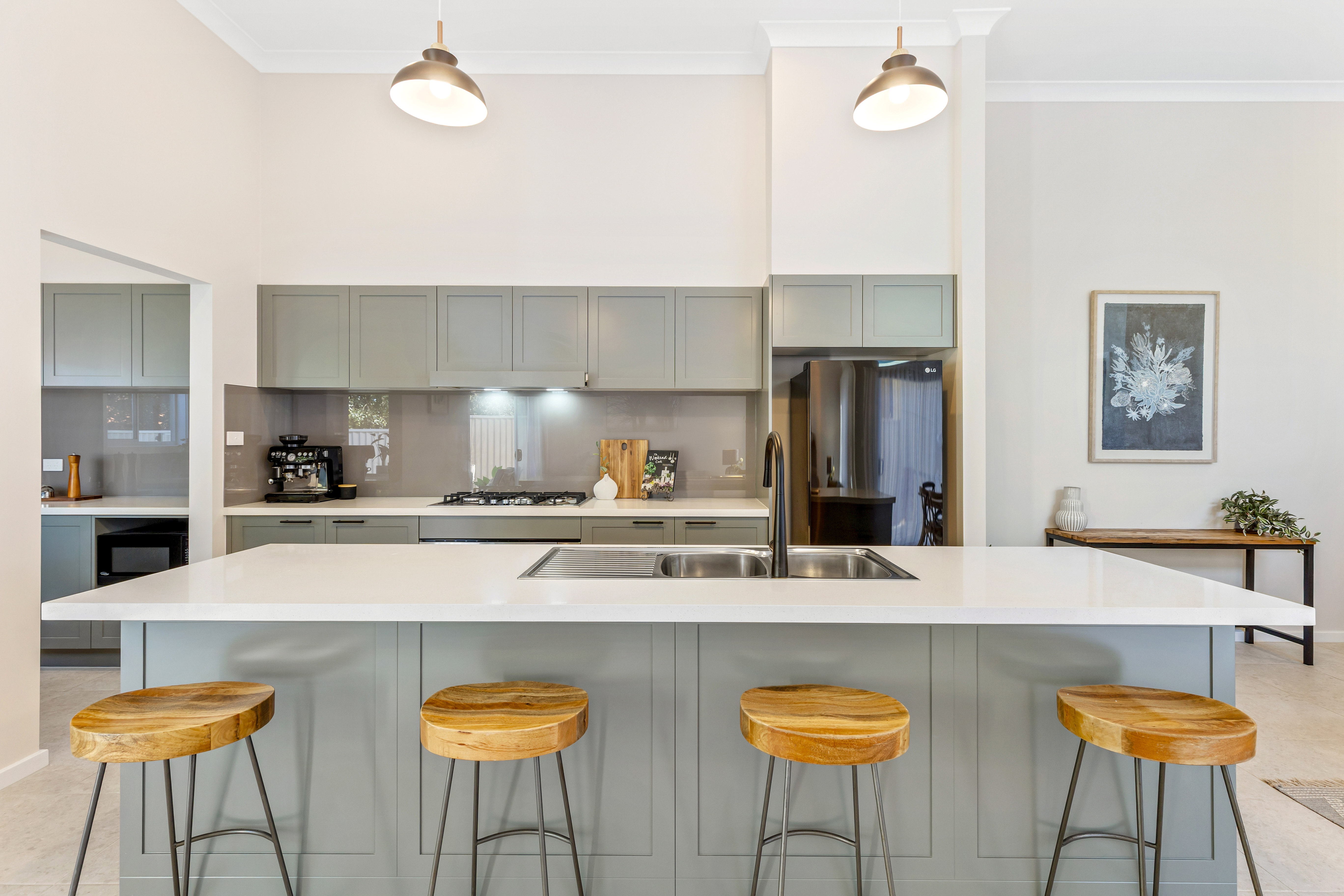 4-bedroom unit at 52 King Street, Glenbrook, NSW 2773, Blue Mountains, New South Wales